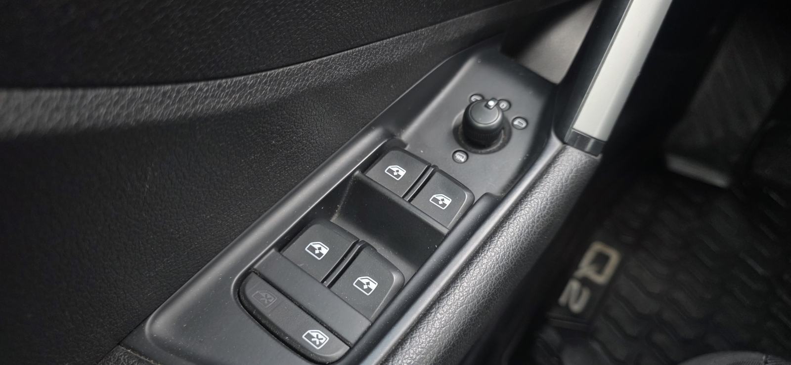 Audi Q2 1,6 TDI, 6 BRZINA, KLIMA, TEMPOMAT, EL. PAKET, ALU..., fotografija 10