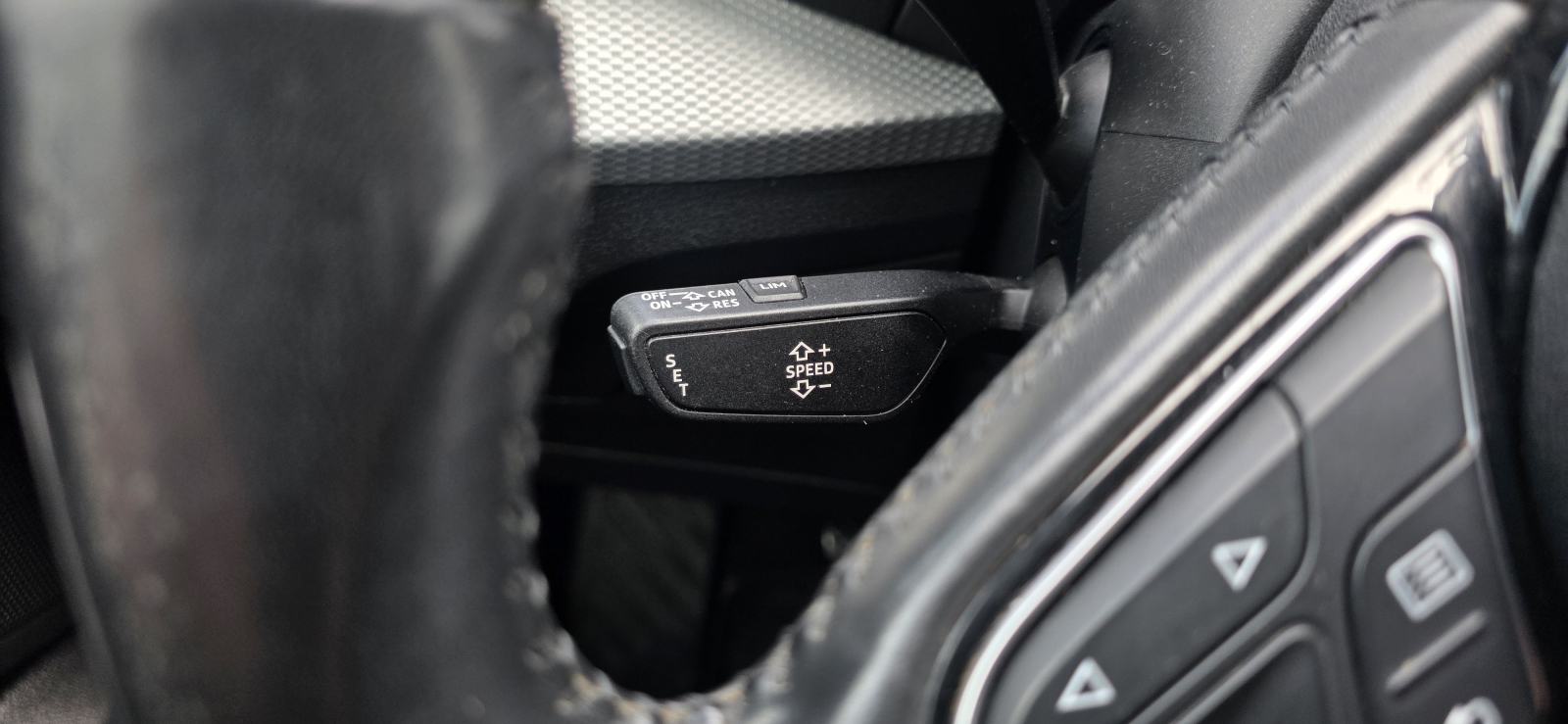 Audi Q2 1,6 TDI, 6 BRZINA, KLIMA, TEMPOMAT, EL. PAKET, ALU..., fotografija 18