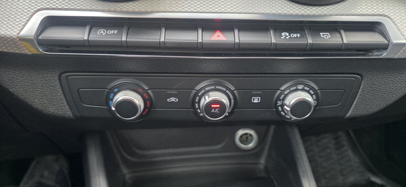 Audi Q2 1,6 TDI, 6 BRZINA, KLIMA, TEMPOMAT, EL. PAKET, ALU..., fotografija 19