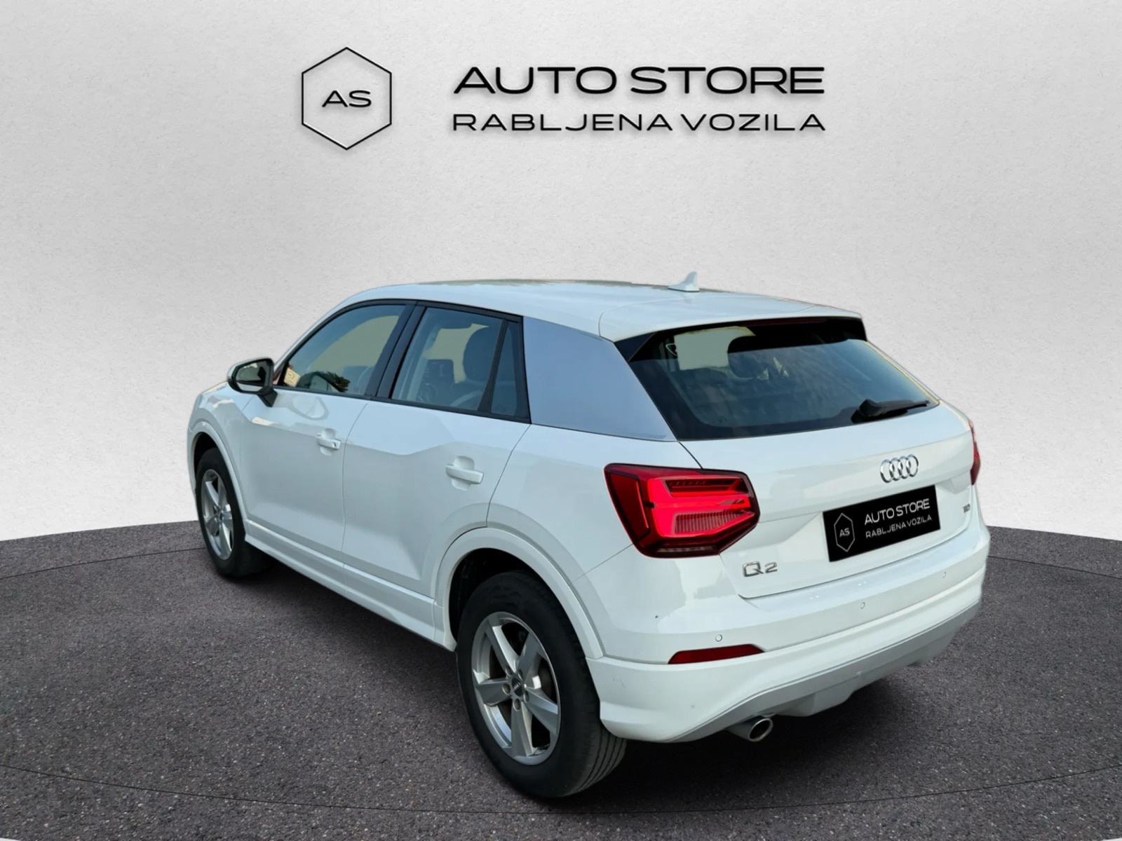 Audi Q2 1,6 TDI S tronic | JAMSTVO 12/24 | LED, VEL. SERVIS, HR AUTO, fotografija 2