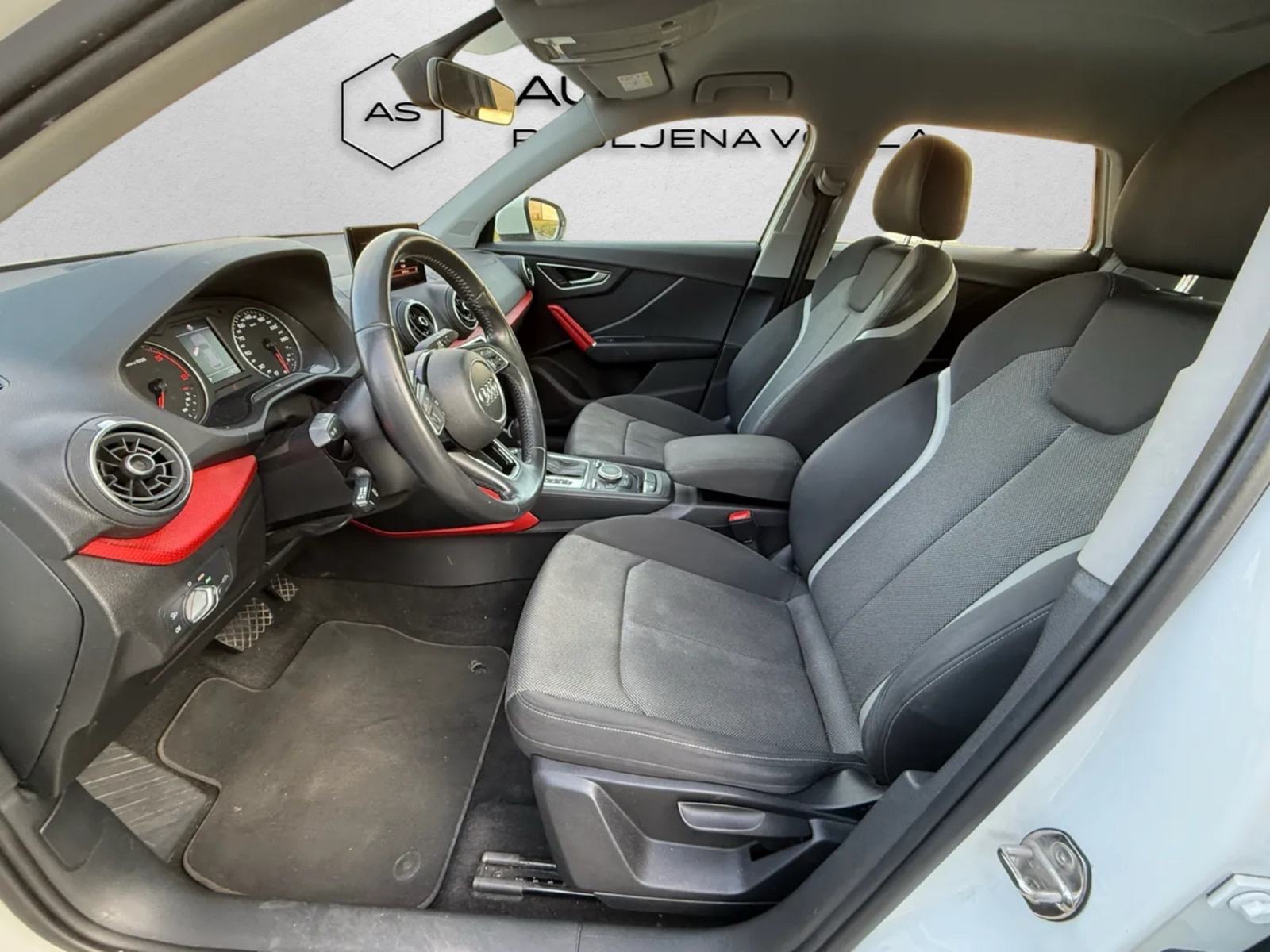 Audi Q2 1,6 TDI S tronic | JAMSTVO 12/24 | LED, VEL. SERVIS, HR AUTO, fotografija 6