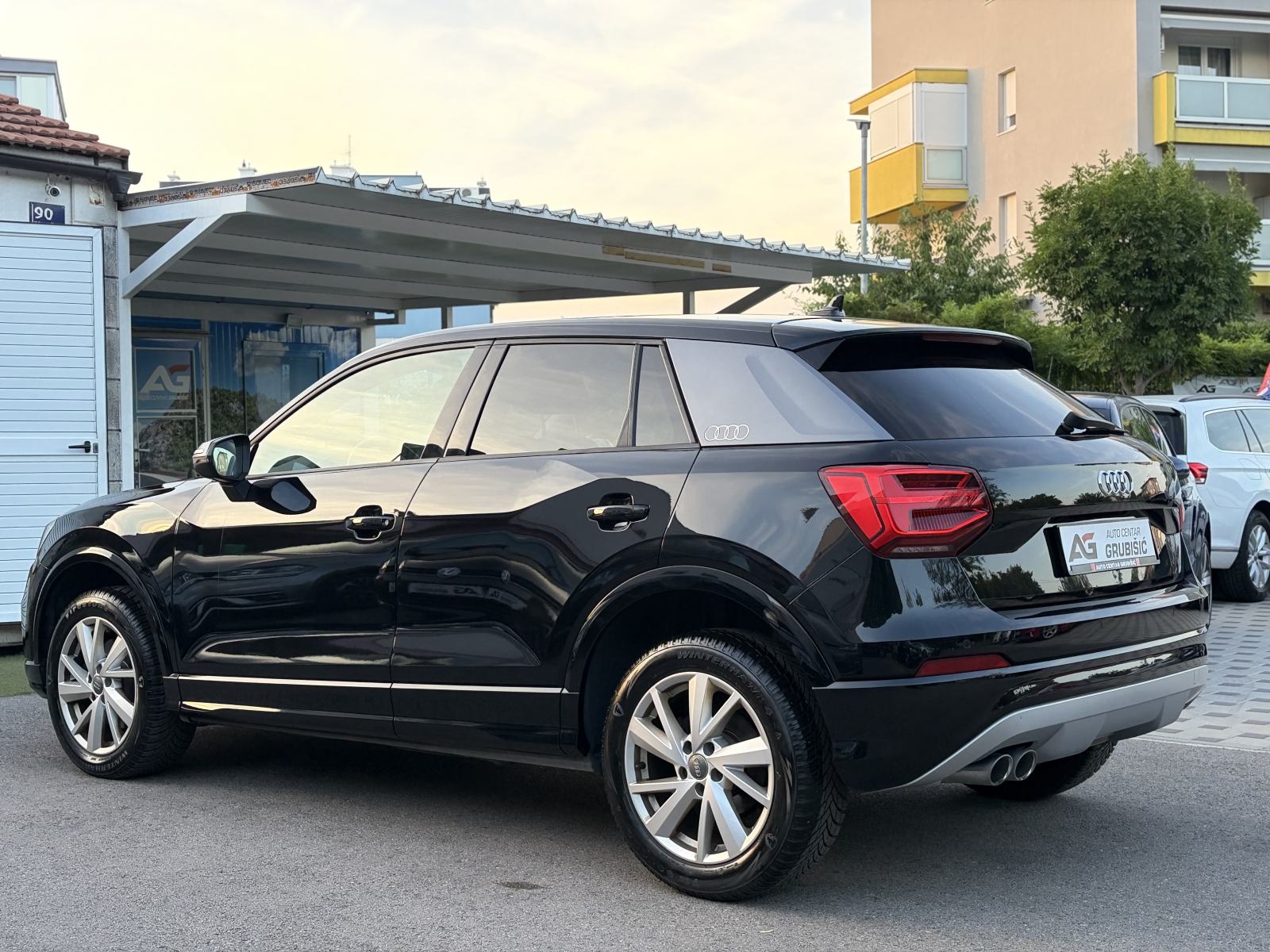 Audi Q2 2,0 TDI 150KS Sport *Top oprema* *Nove gume* *Jamstvo*, fotografija 6