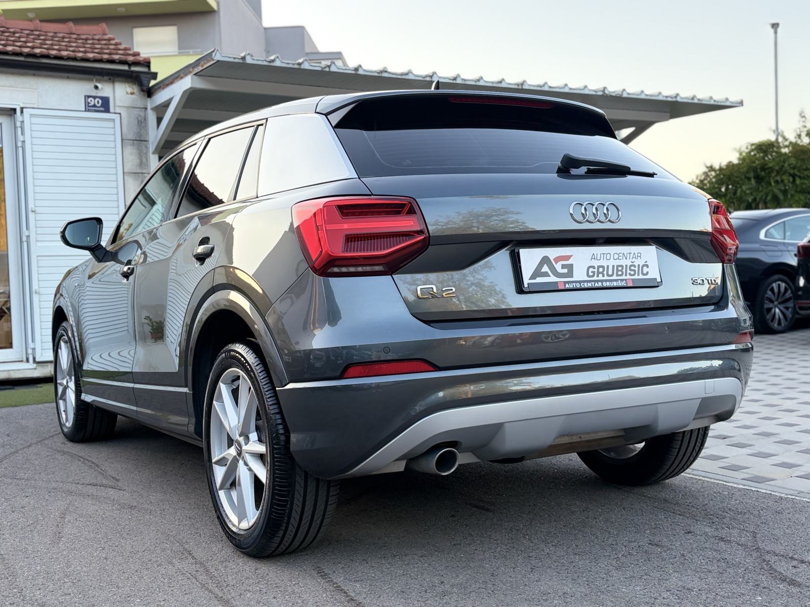 Audi Q2 30 TDI *S LINE* *Veliki servis* *Nove gume* *Jamstvo*, fotografija 16