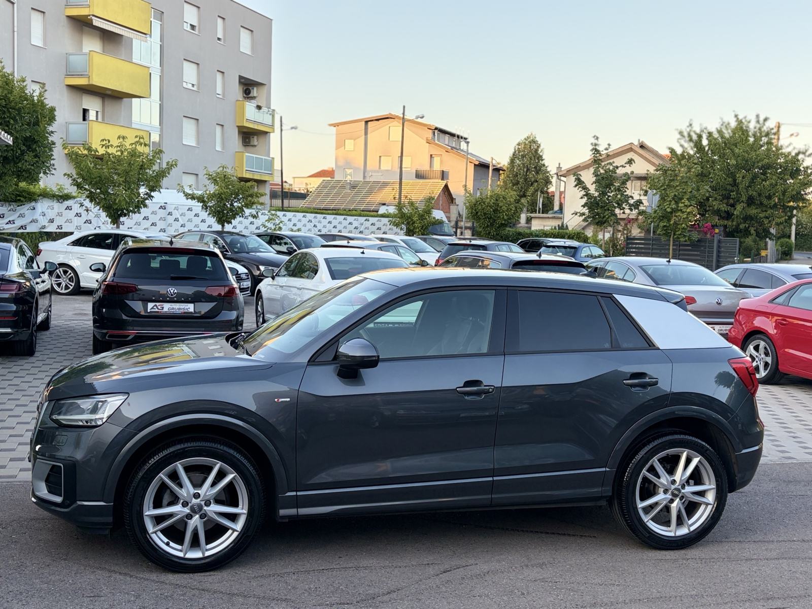 Audi Q2 30 TDI *S LINE* *Veliki servis* *Nove gume* *Jamstvo*, fotografija 12