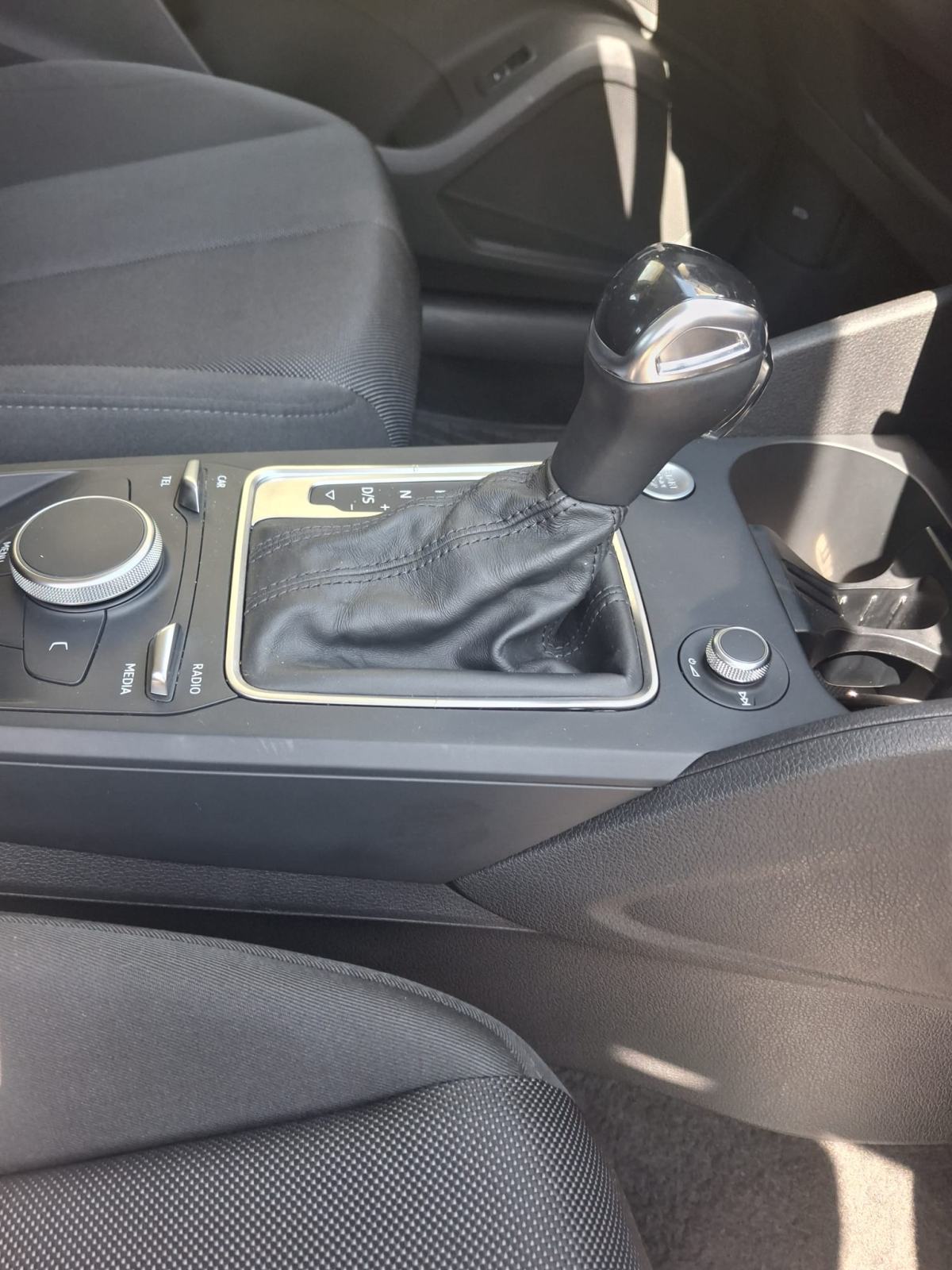 Audi Q2 30 TDI, fotografija 13