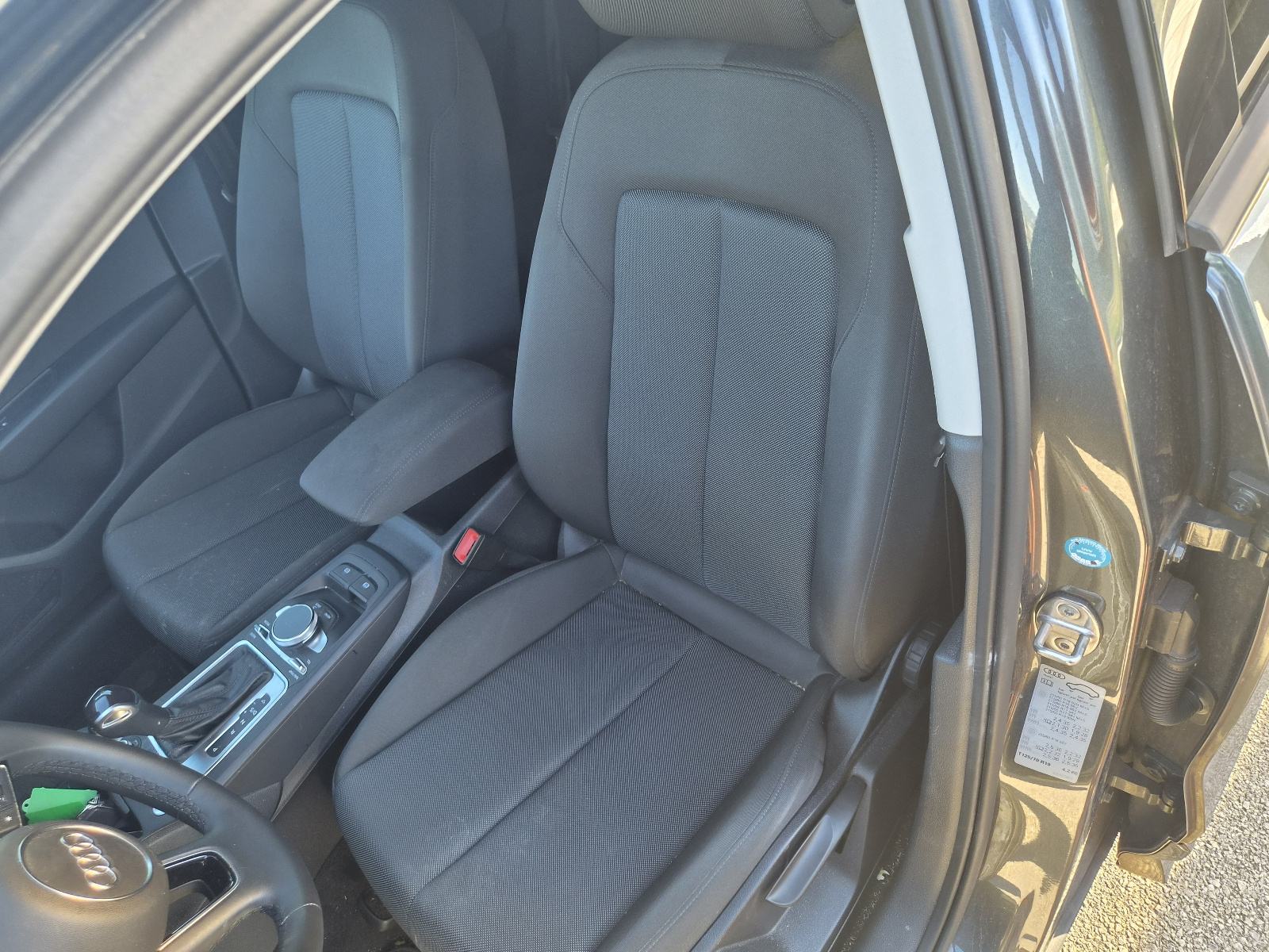 Audi Q2 35 TFSI Automatik S-line(49200km)Garancija 1 god., fotografija 12