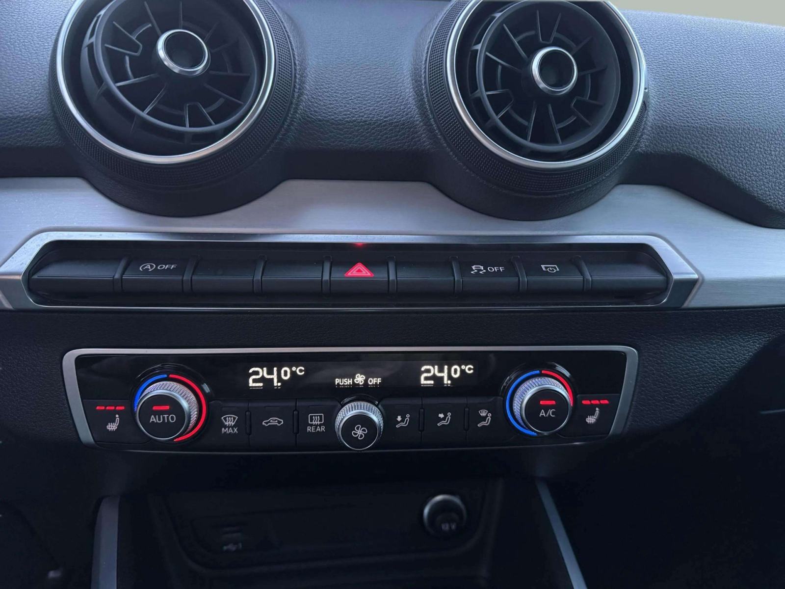 AUDI Q2 35 TFSI S tronic *2022* 1.VL* 70.000KM* S LINE*, fotografija 13