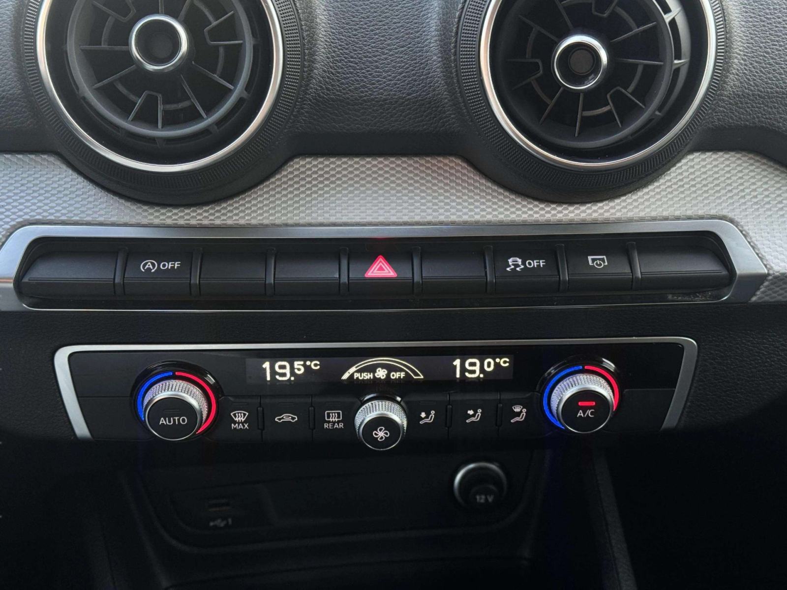 AUDI Q2 35 TFSI** S tronic**2022.**1.VL**LED**NAVI**TEMPOMAT**, fotografija 15