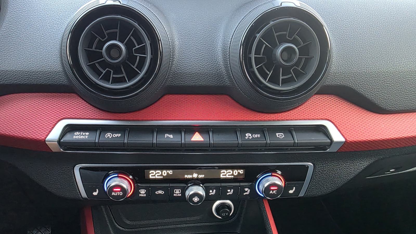 Audi Q2 ☆ Sport ☆ 1,6 TDI, fotografija 15