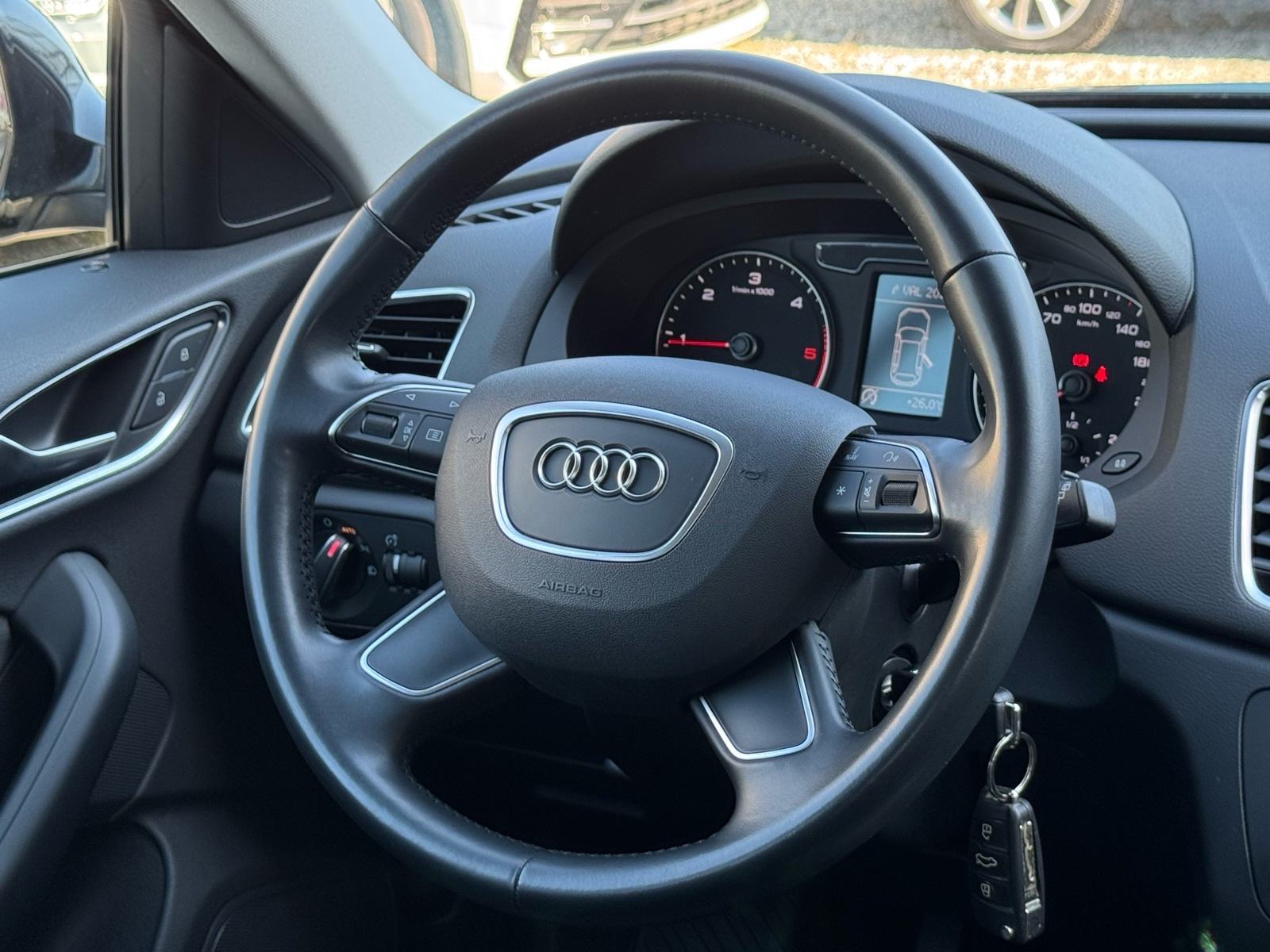Audi Q3 2,0 TDI / 150KS / BIXENON / NAVI / AUT KLIMA / JAMSTVO, fotografija 10