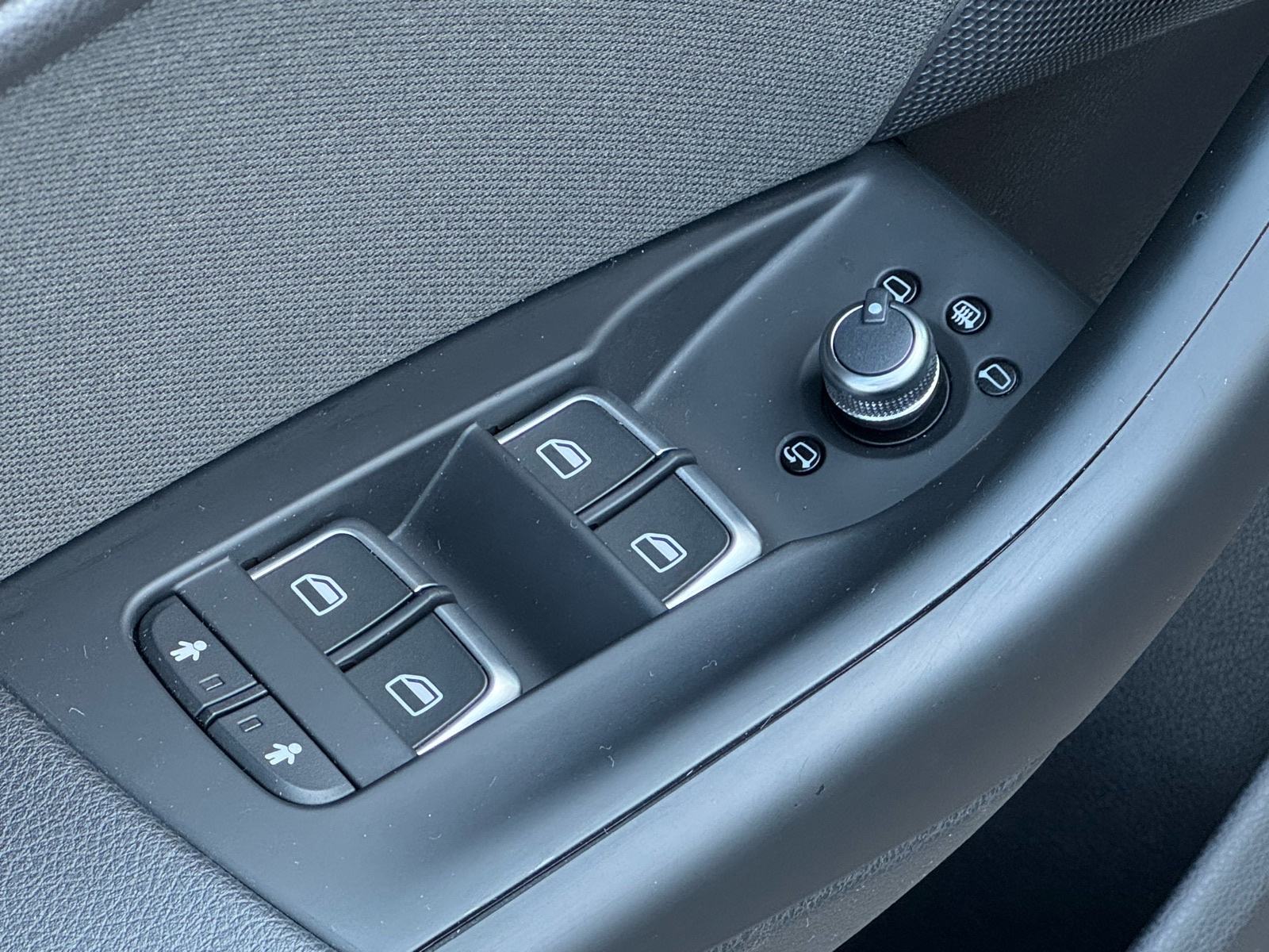 Audi Q3 2,0 TDI / 150KS / BIXENON / NAVI / AUT KLIMA / JAMSTVO, fotografija 14