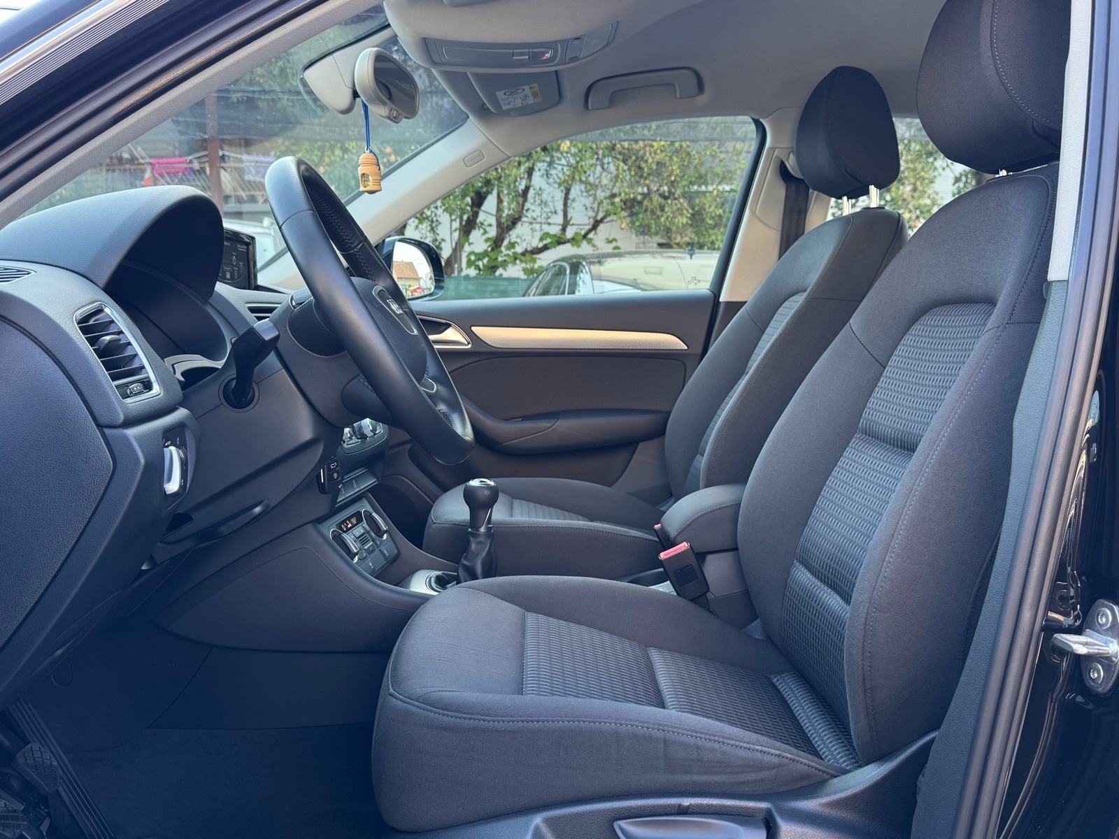 Audi Q3 2,0 TDI / 150KS / BIXENON / NAVI / AUT KLIMA / JAMSTVO, fotografija 17