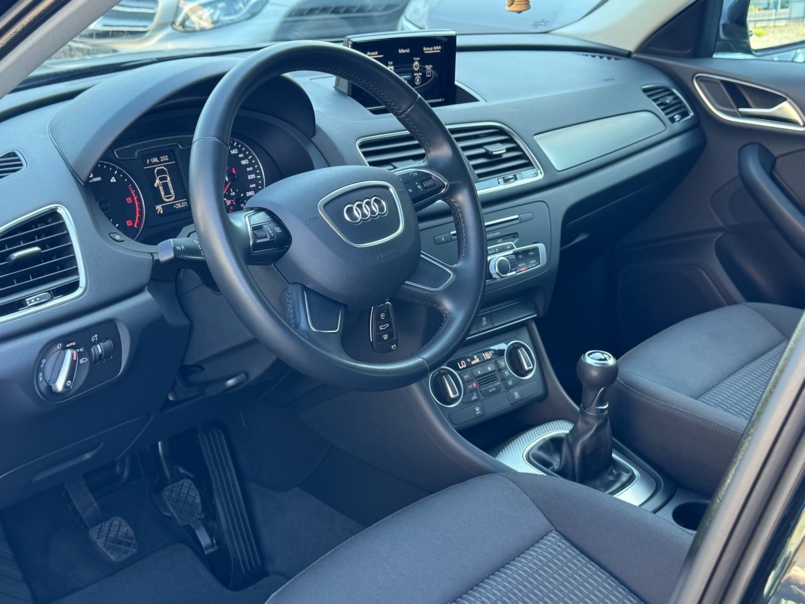 Audi Q3 2,0 TDI / 150KS / BIXENON / NAVI / AUT KLIMA / JAMSTVO, fotografija 18
