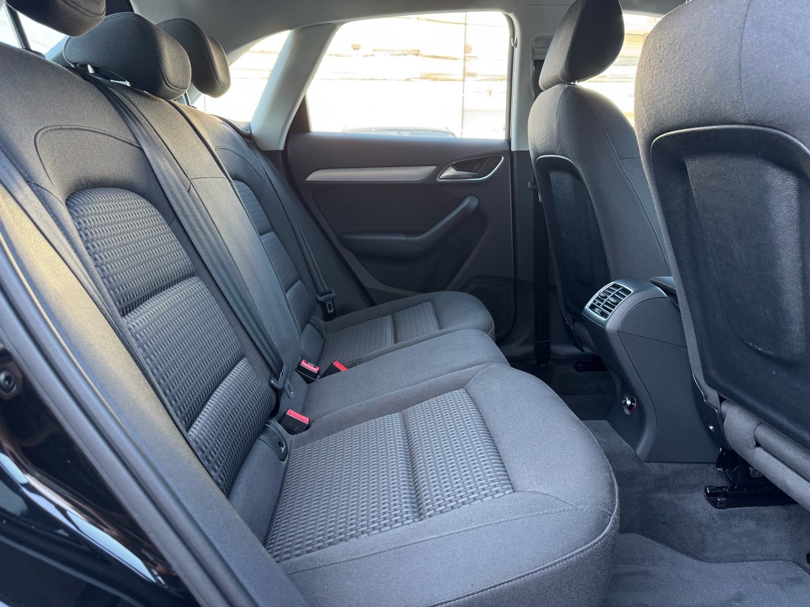 Audi Q3 2,0 TDI / 150KS / BIXENON / NAVI / AUT KLIMA / JAMSTVO, fotografija 19