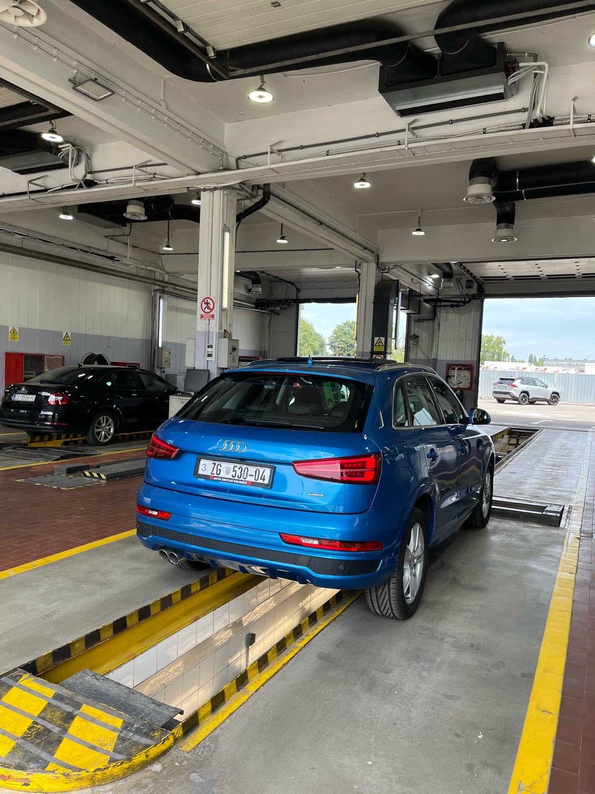 AUDI Q3, 3xS Line, 2.0 TDI , MATRIX, QUATTRO, PANORAMA, fotografija 4