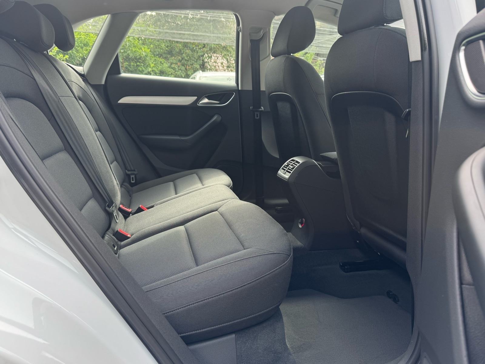 Audi Q3 2,0 TDI / 4x4 / 150KS / KAMERA/ NAVI / 1. VLASNIK / JAMSTVO, fotografija 14
