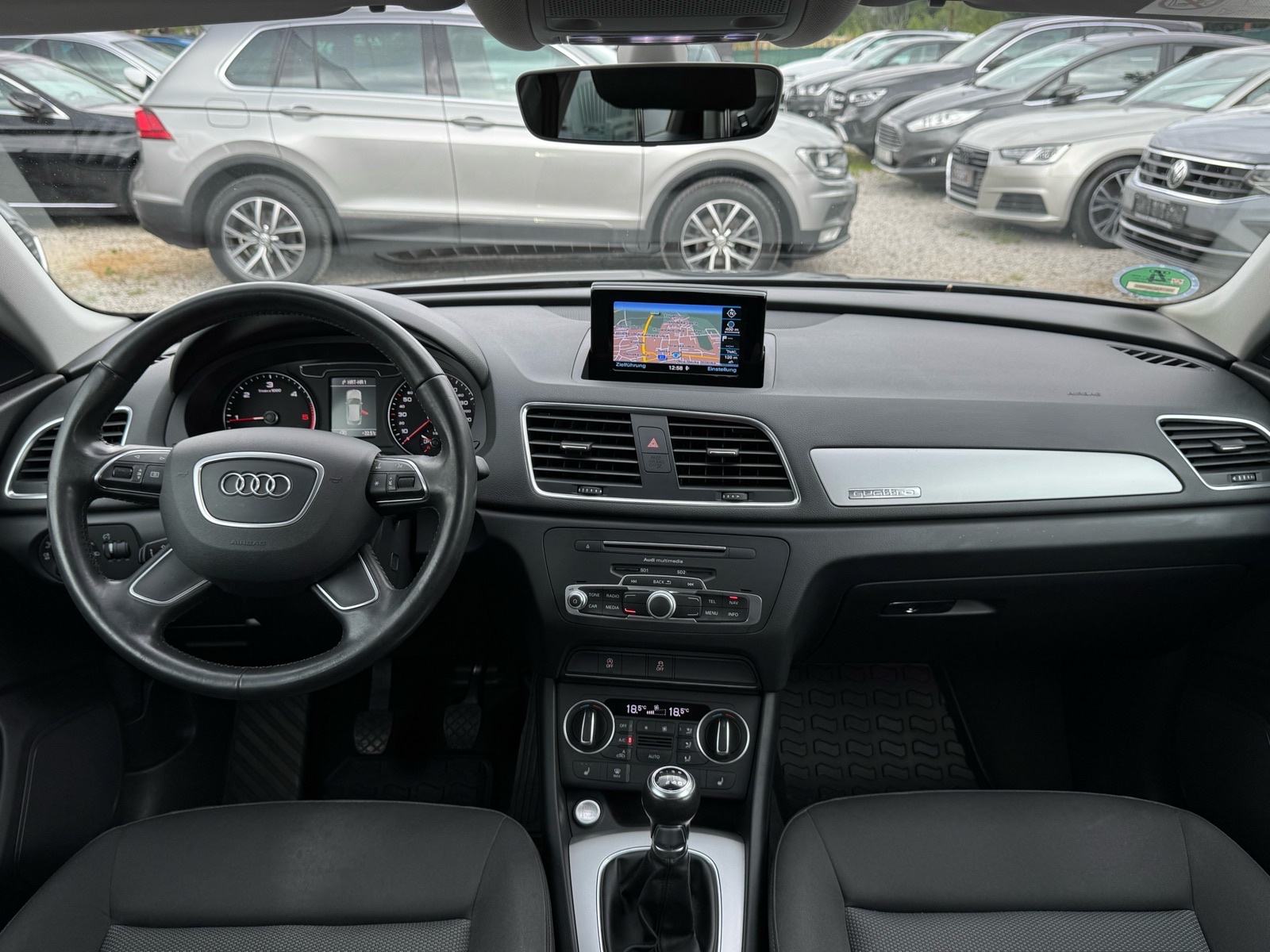 Audi Q3 2,0 TDI 4x4 / BIXENON / NAVI / AUT KLIMA / JAMSTVO, fotografija 5