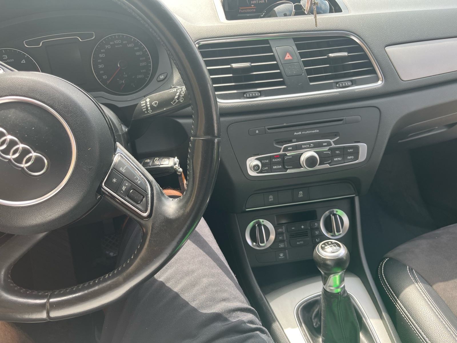 Audi Q3 2,0 TDI comfort prvi vlasnik, fotografija 17
