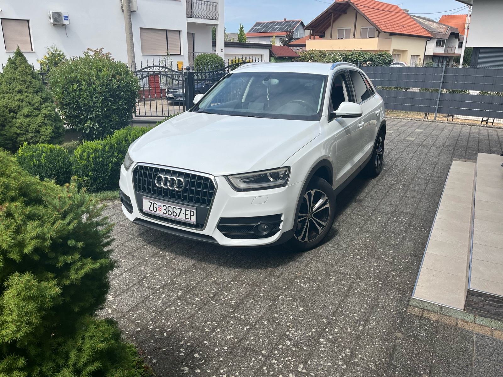 Audi Q3 2,0 TDI comfort prvi vlasnik, fotografija 6