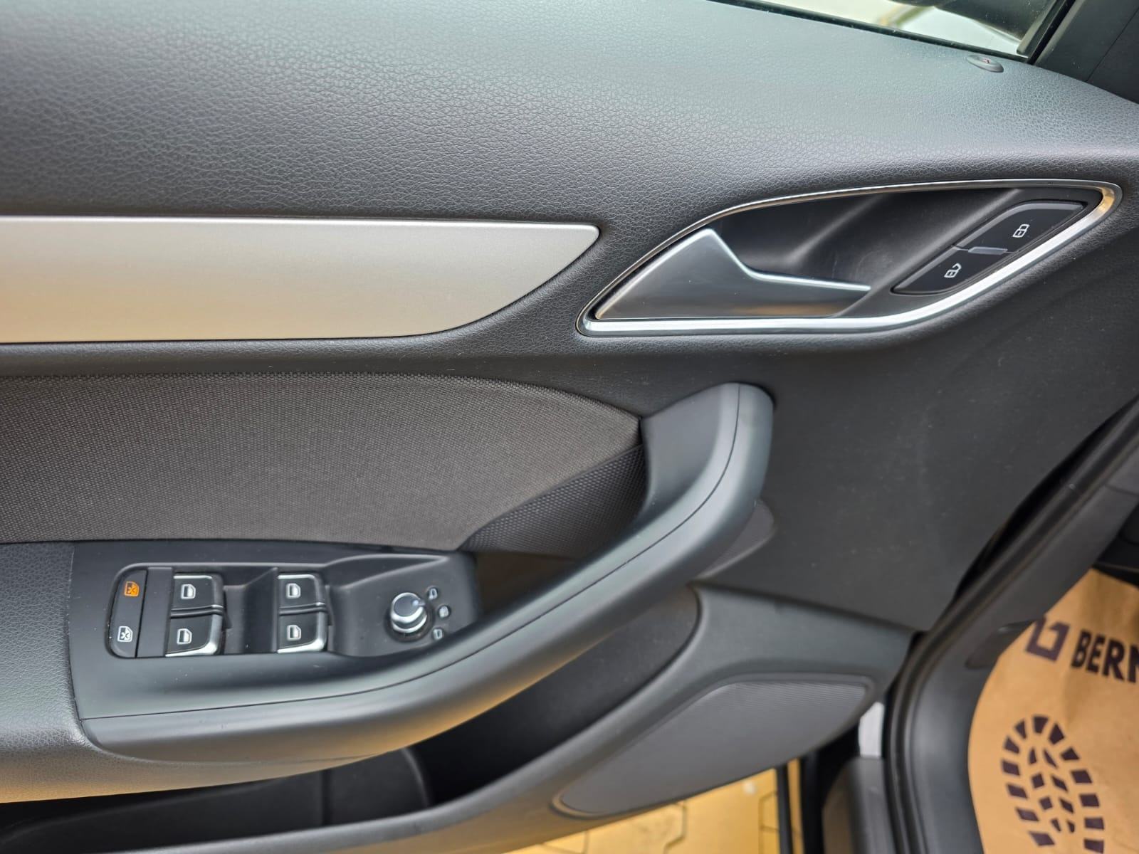 Audi Q3 2,0 TDI ☆HRauto☆Servisna☆Samo 115.000km☆, fotografija 10