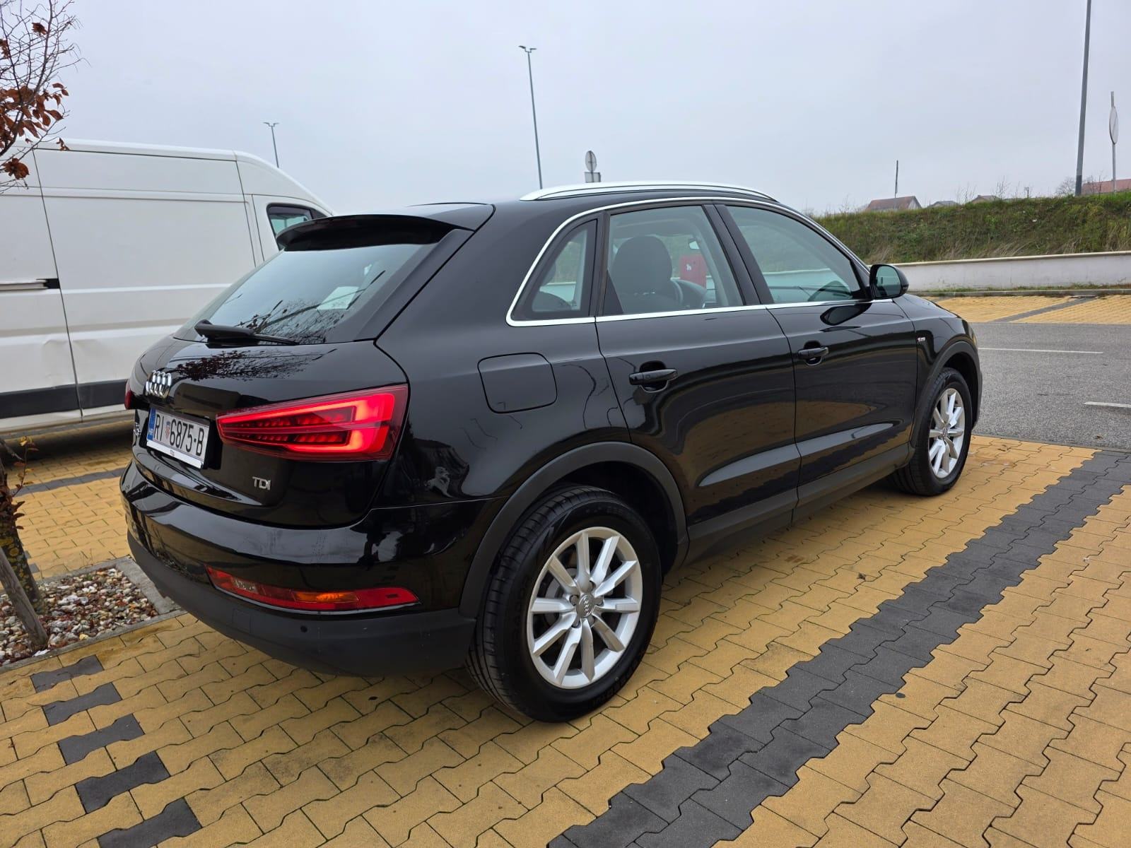 Audi Q3 2,0 TDI ☆HRauto☆Servisna☆Samo 115.000km☆, fotografija 5