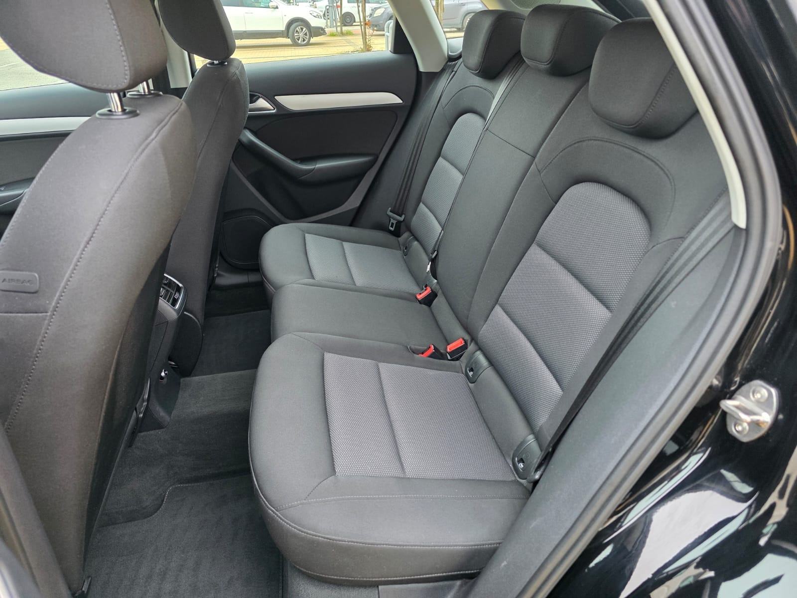 Audi Q3 2,0 TDI ☆HRauto☆Servisna☆Samo 115.000km☆, fotografija 8