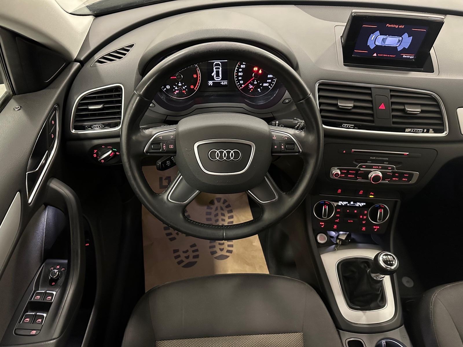 Audi Q3 2,0 TDI,LED,NAVI,2XPARK SENZOR,REG 2/2027, fotografija 18