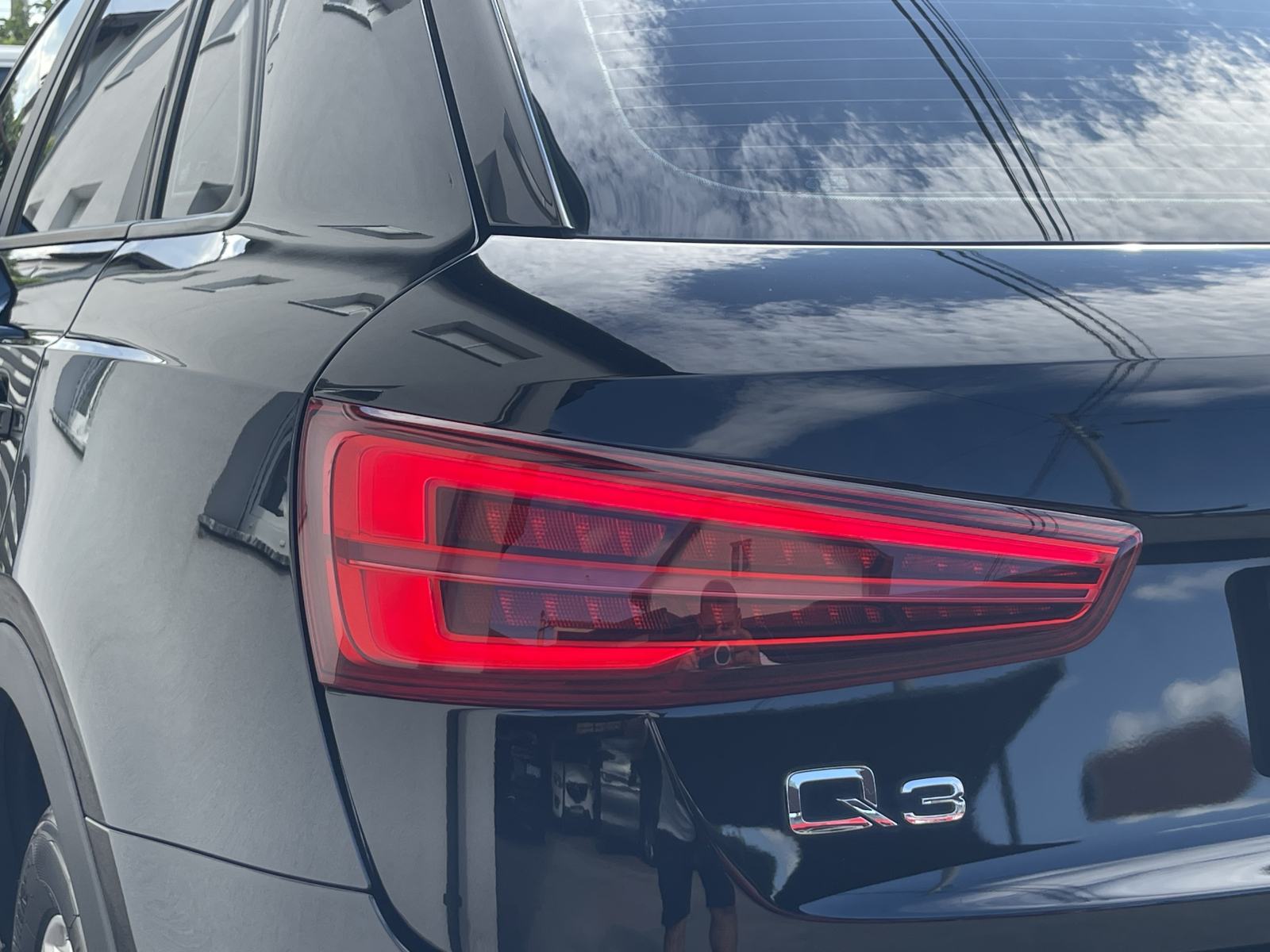 AUDI Q3 2,0 TDI •• KUPLJEN U HRVATSKOJ, KAO NOVI, XENON / LED ••, fotografija 8