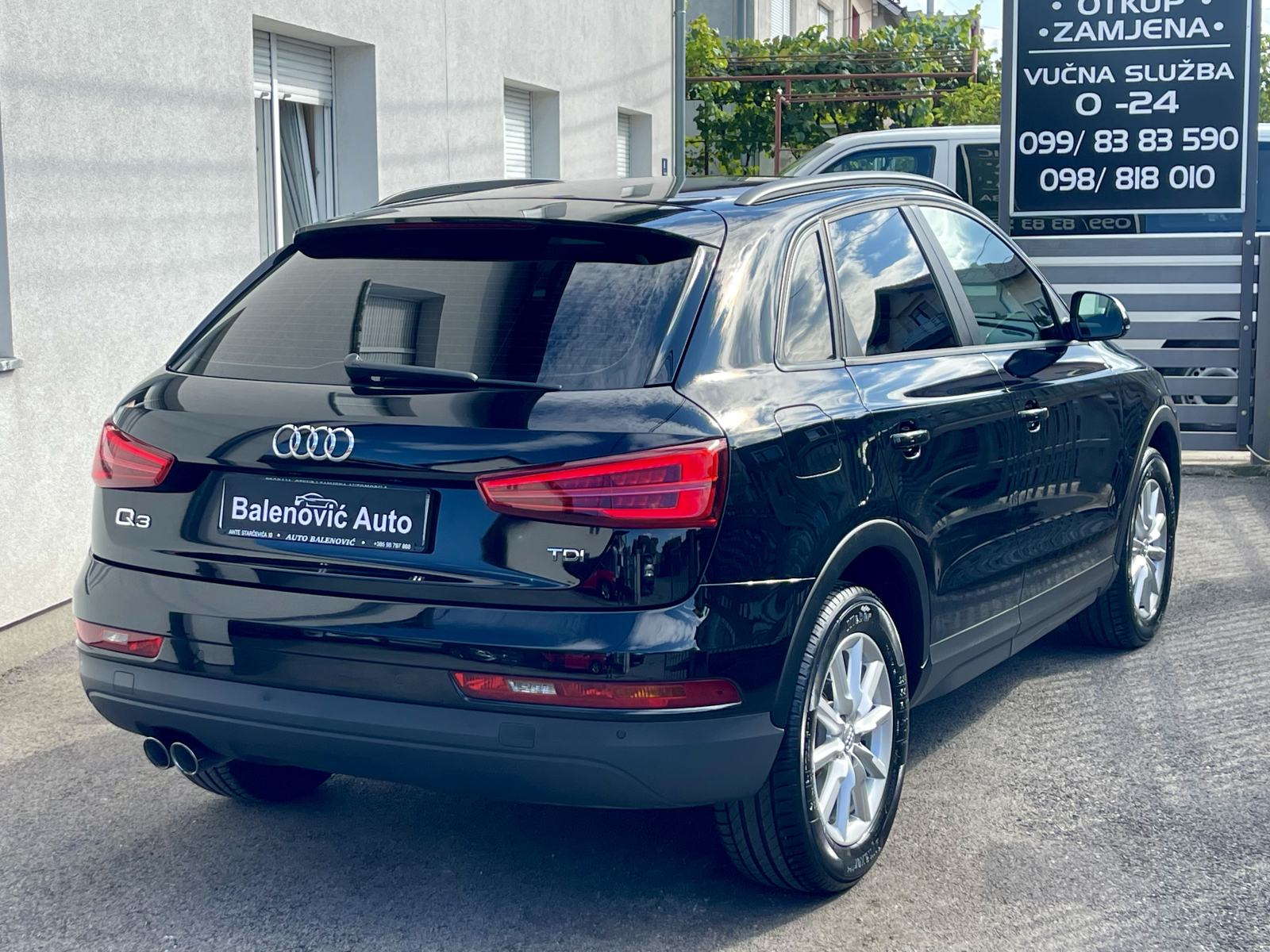 AUDI Q3 2,0 TDI •• KUPLJEN U HRVATSKOJ, KAO NOVI, XENON / LED ••, fotografija 3
