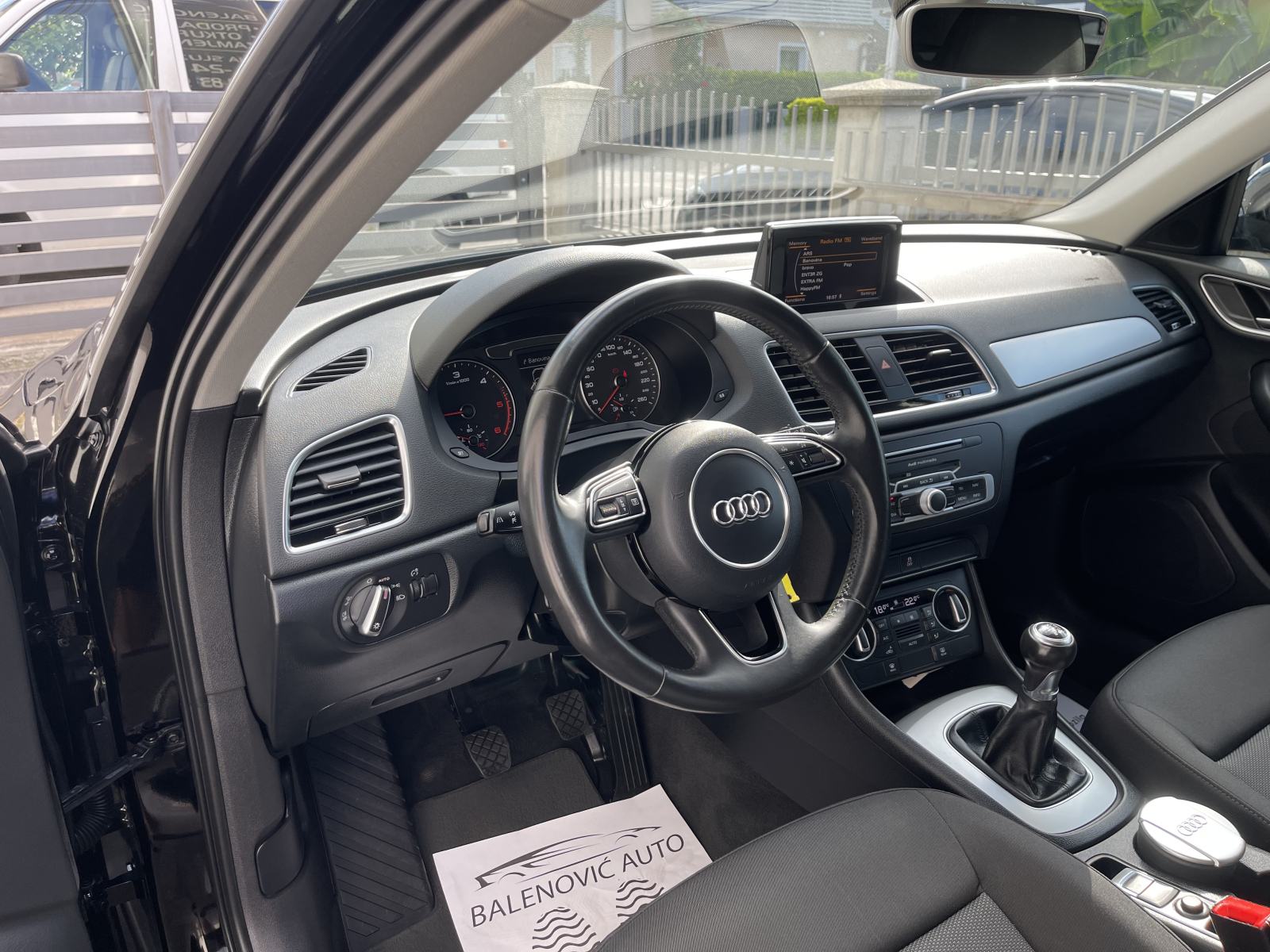 AUDI Q3 2,0 TDI •• KUPLJEN U HRVATSKOJ, KAO NOVI, XENON / LED ••, fotografija 14