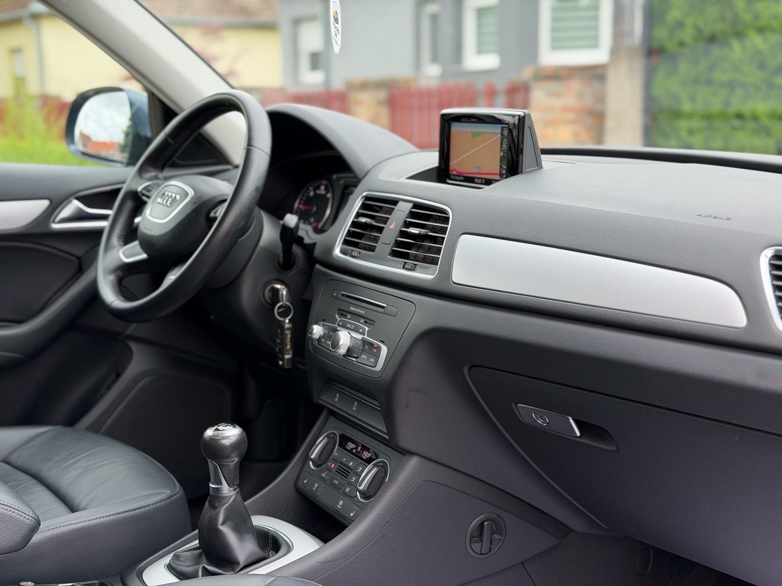 Audi Q3 2,0 TDI*Led,Navigacija,Koža,Alu,Redizajn*, fotografija 20