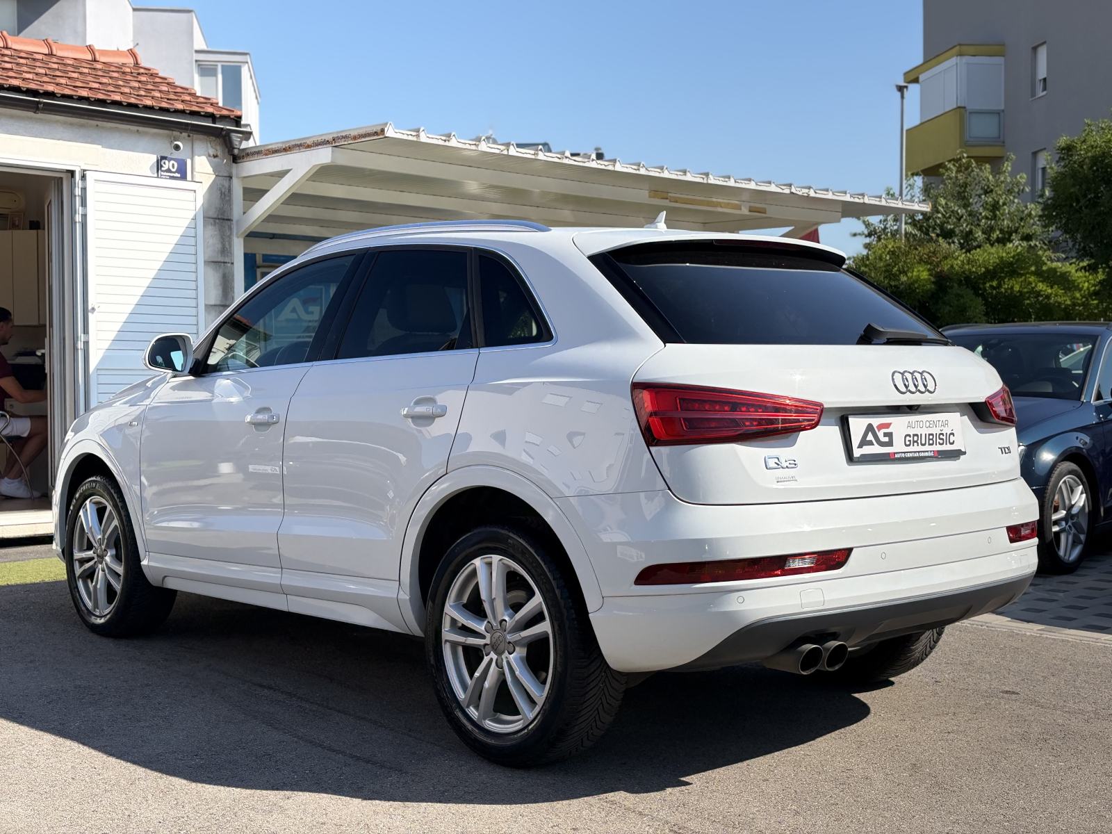 Audi Q3 2,0 TDI *S LINE* *1.vlasnik* *Full oprema* *Jamstvo*, fotografija 10