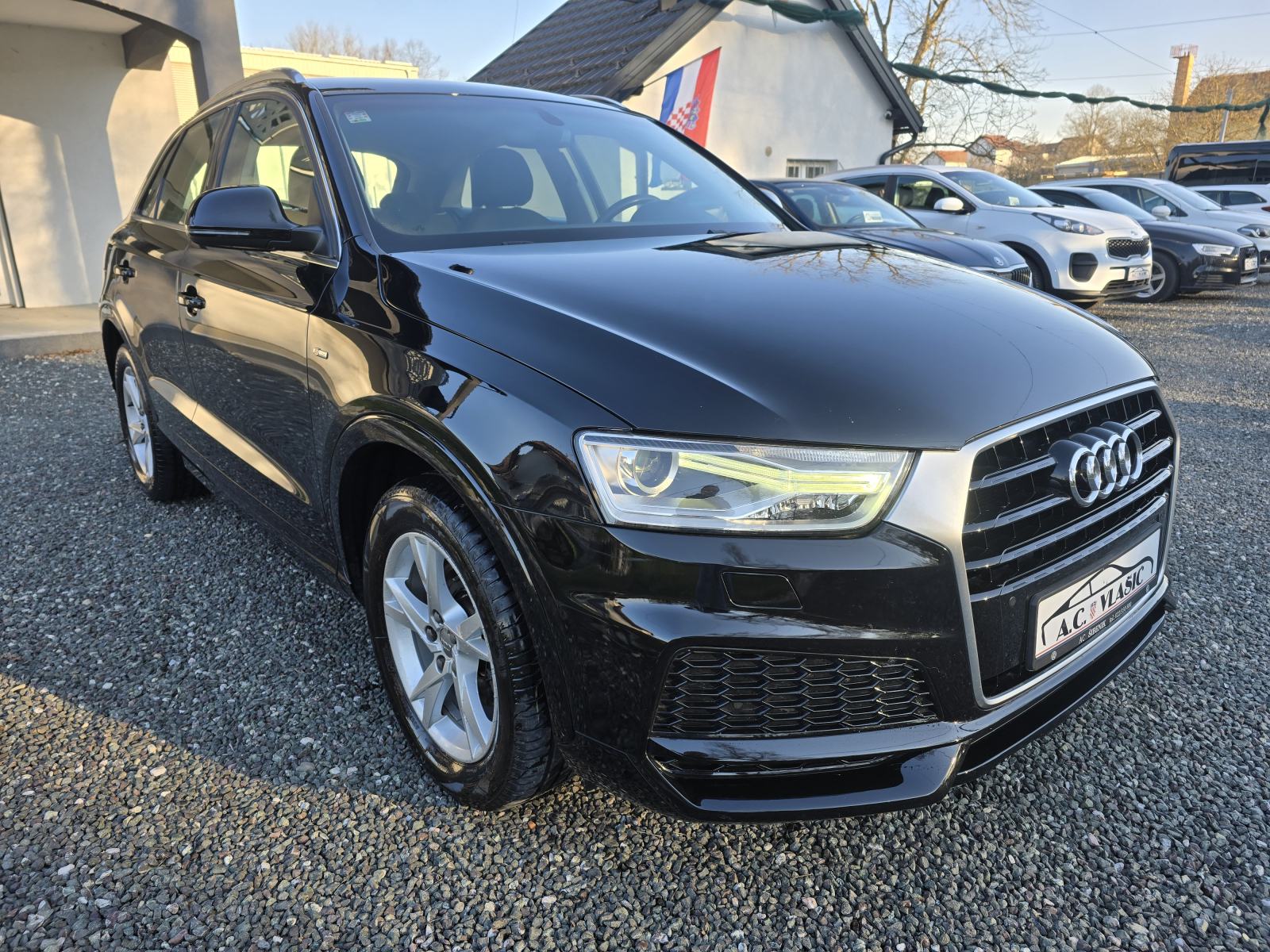 Audi Q3 2,0 TDI S-LINE- GRATIS PRIJENOS, NIJE UVOZ, ODLIČAN!, fotografija 10