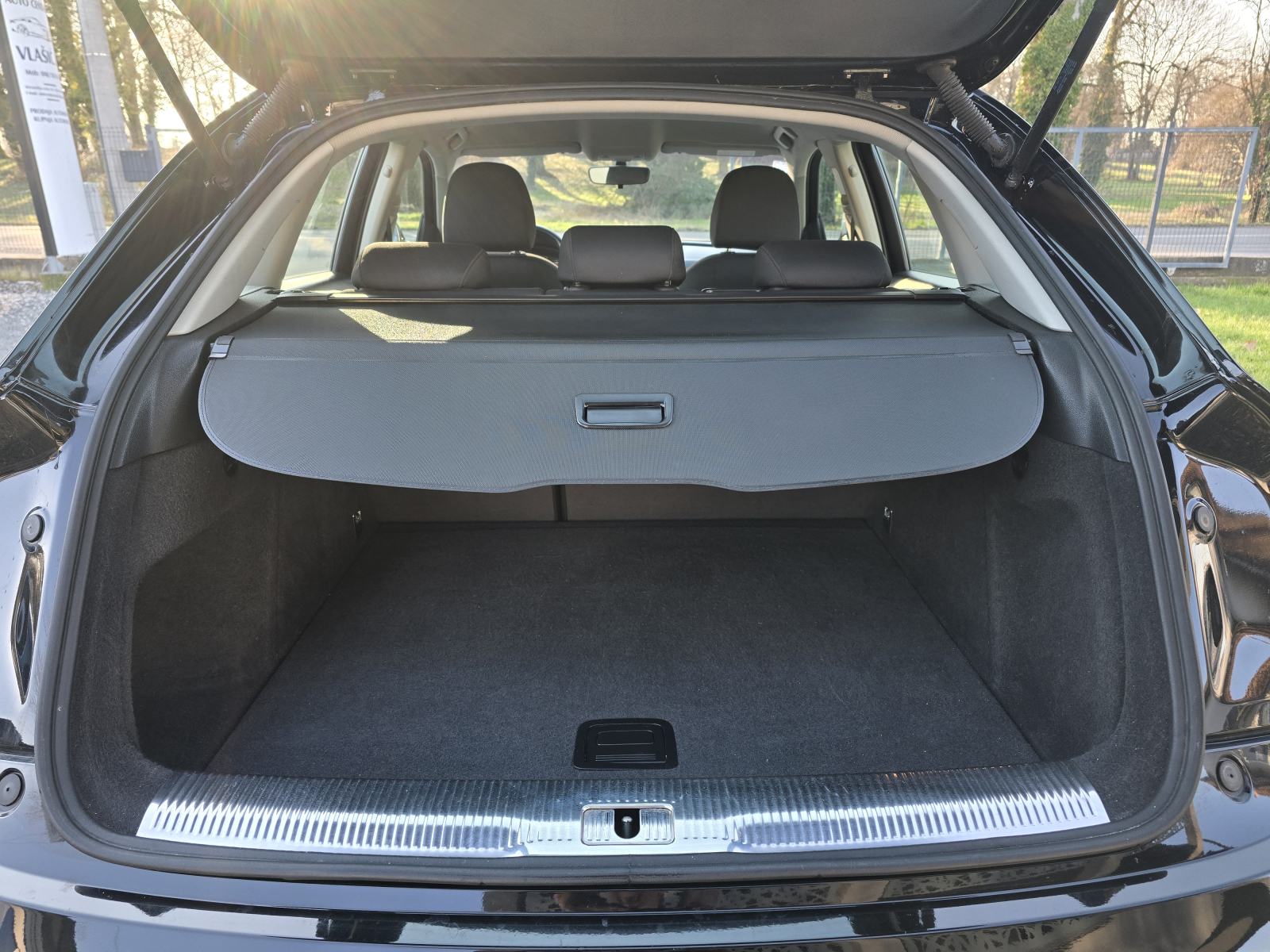 Audi Q3 2,0 TDI S-LINE- GRATIS PRIJENOS, NIJE UVOZ, ODLIČAN!, fotografija 13