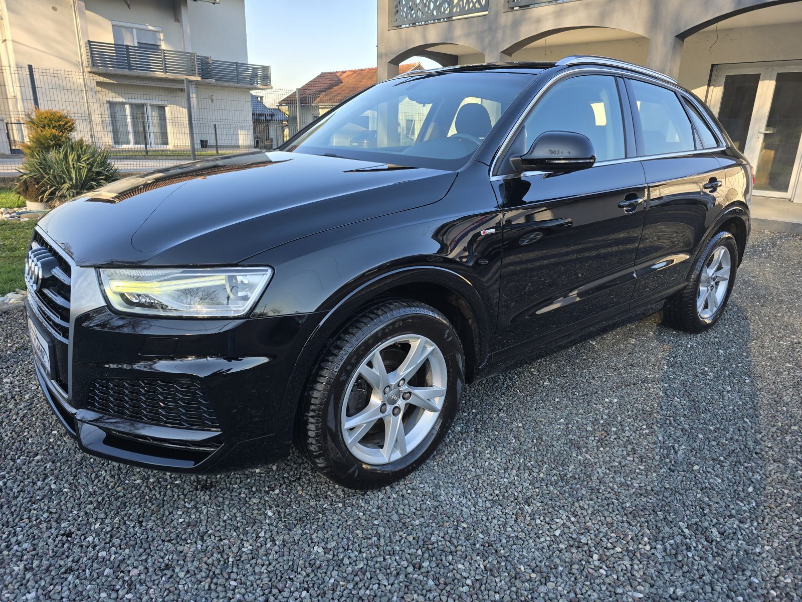 Audi Q3 2,0 TDI S-LINE- GRATIS PRIJENOS, NIJE UVOZ, ODLIČAN!, fotografija 4
