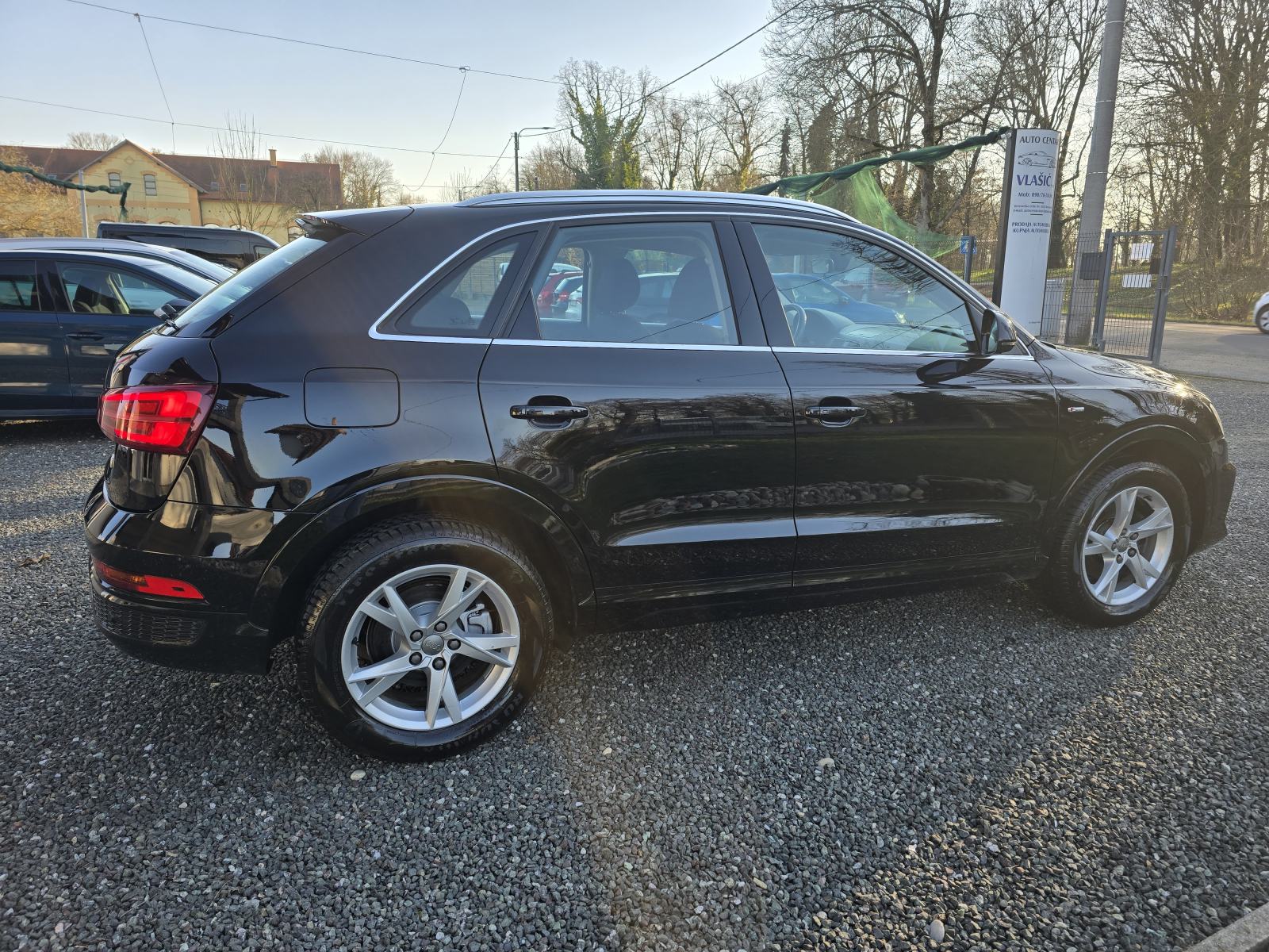 Audi Q3 2,0 TDI S-LINE- GRATIS PRIJENOS, NIJE UVOZ, ODLIČAN!, fotografija 8