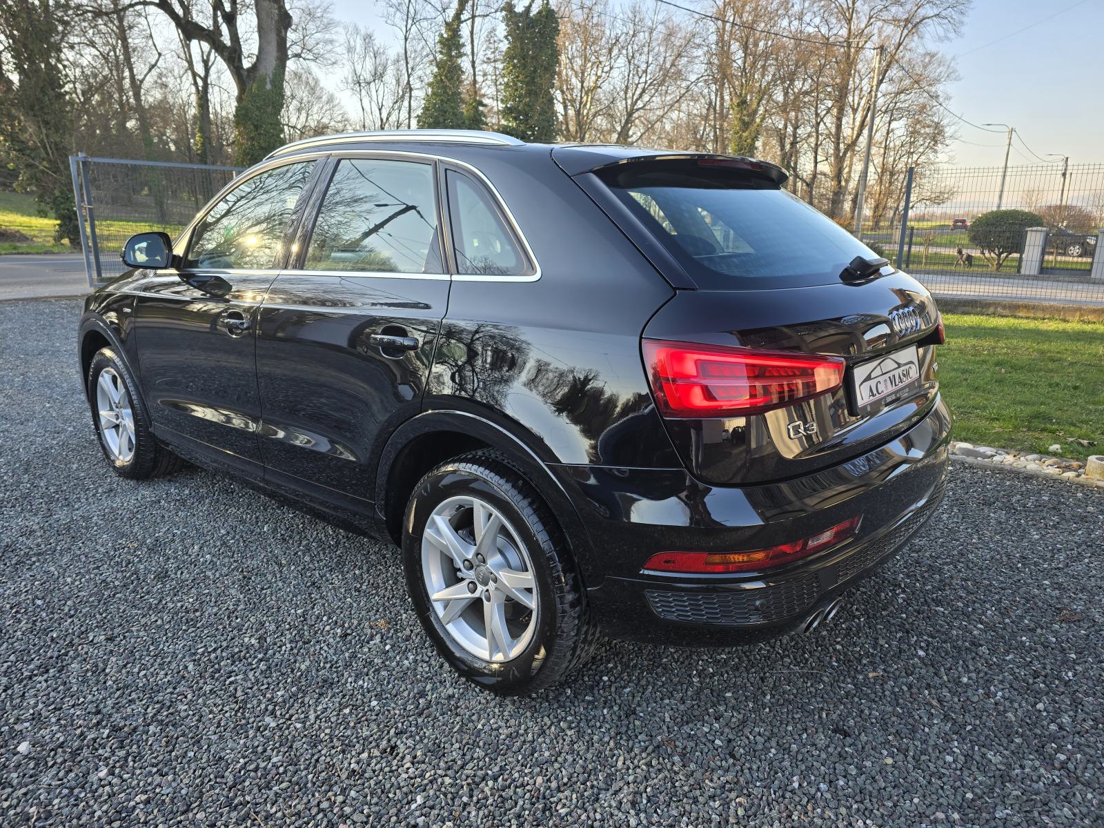 Audi Q3 2,0 TDI S-LINE- GRATIS PRIJENOS, NIJE UVOZ, ODLIČAN!, fotografija 6