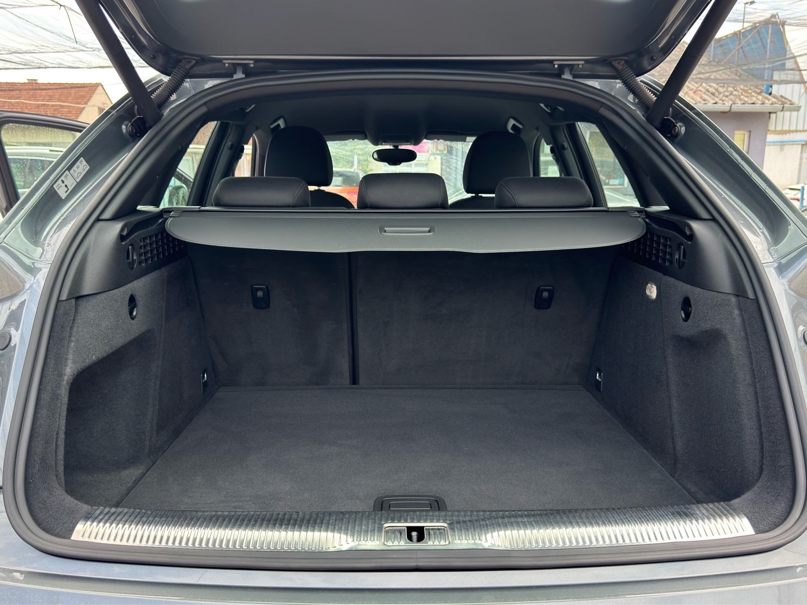 Audi Q3 2,0 TDI / S LINE / LED / NAVI / 150KS / KAMERA / ALU, fotografija 11