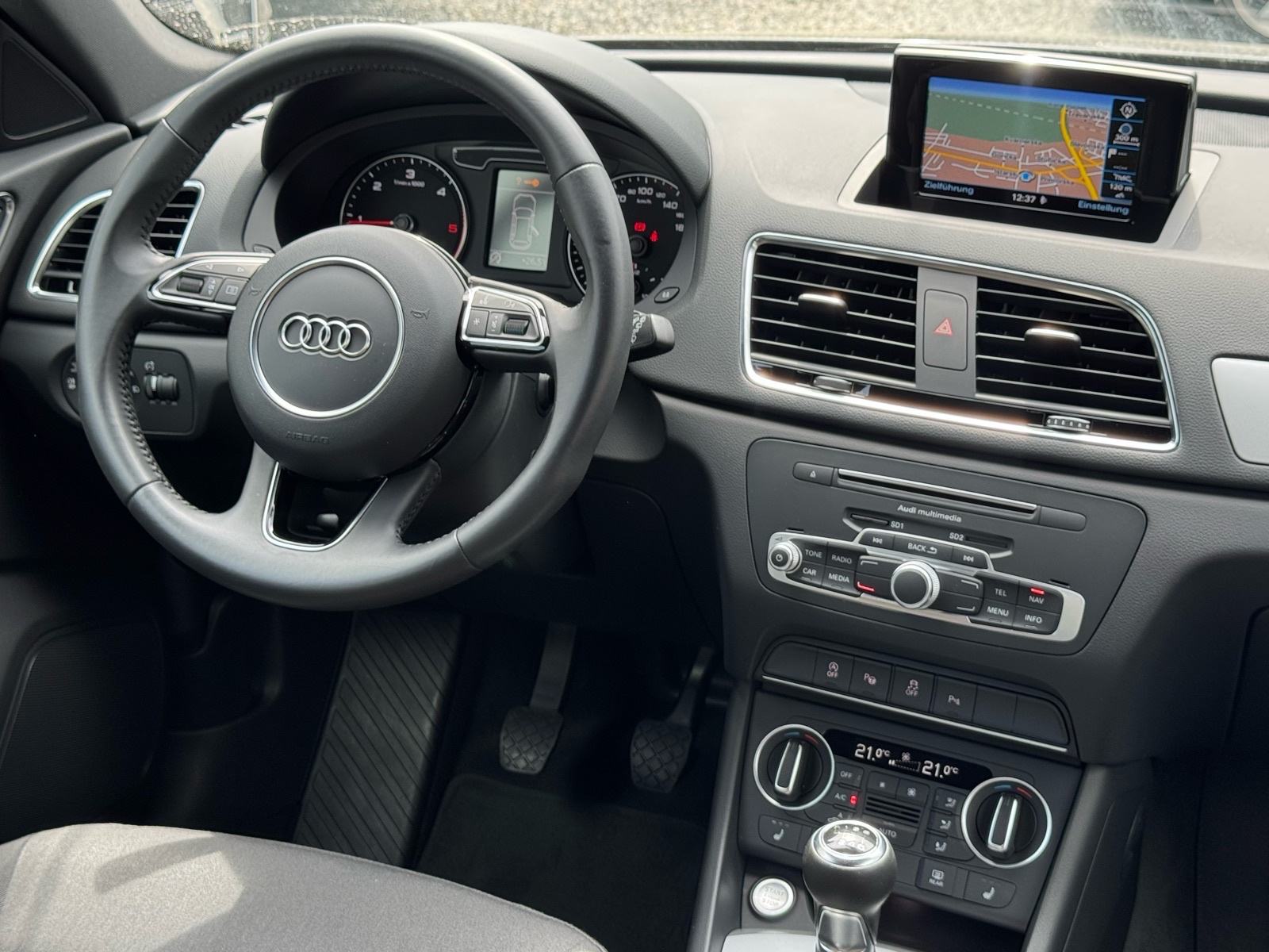Audi Q3 2,0 TDI / S LINE / LED / NAVI / 150KS / KAMERA / ALU, fotografija 16
