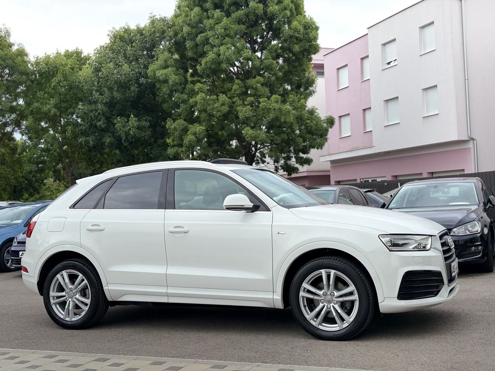 Audi Q3 2,0 TDI S LINE *Panorama* *FULL oprema* *1.vlasnik* *Jamstvo*, fotografija 10