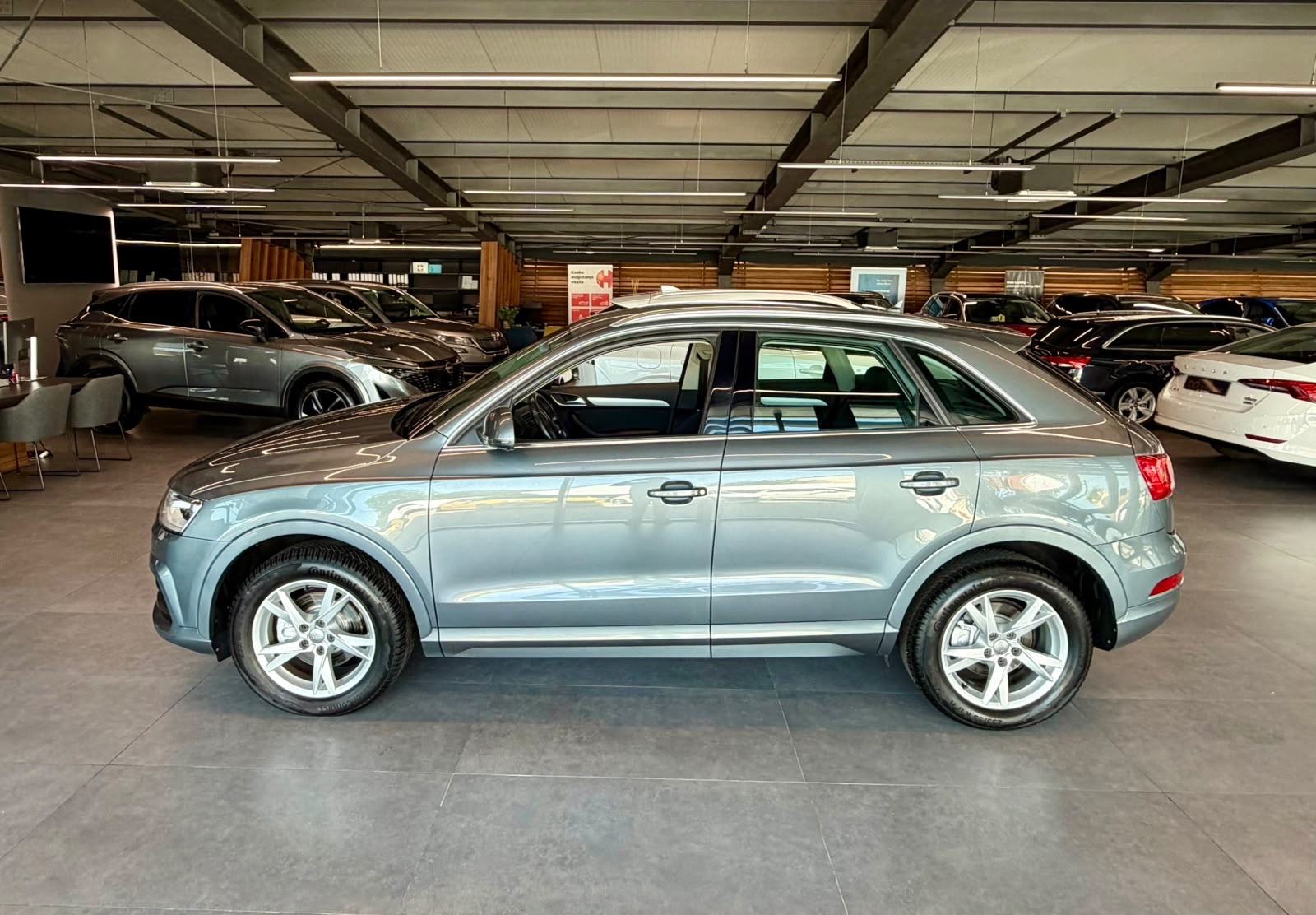 Audi Q3 2,0 TDI NAVI • KLIMA • TEMPOMAT • ALU17" • VELIKI SERVIS, fotografija 4