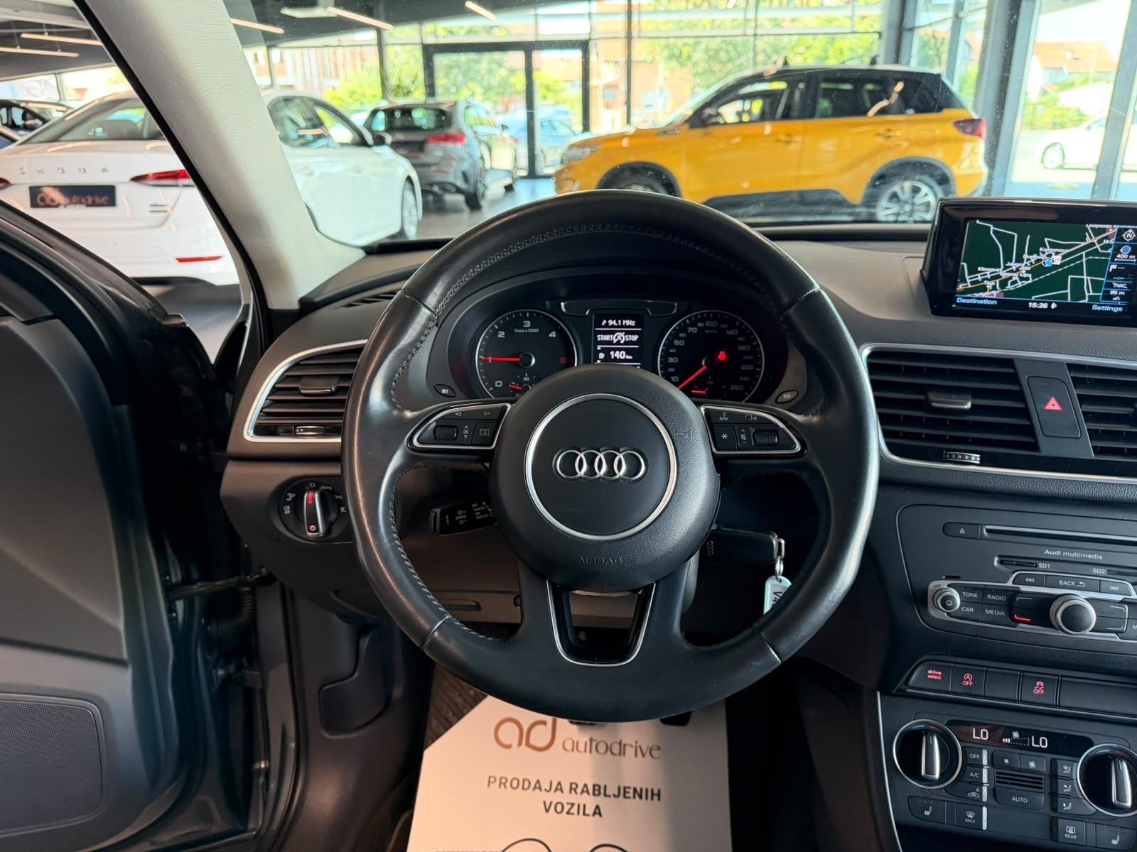 Audi Q3 2,0 TDI NAVI • KLIMA • TEMPOMAT • ALU17" • VELIKI SERVIS, fotografija 18