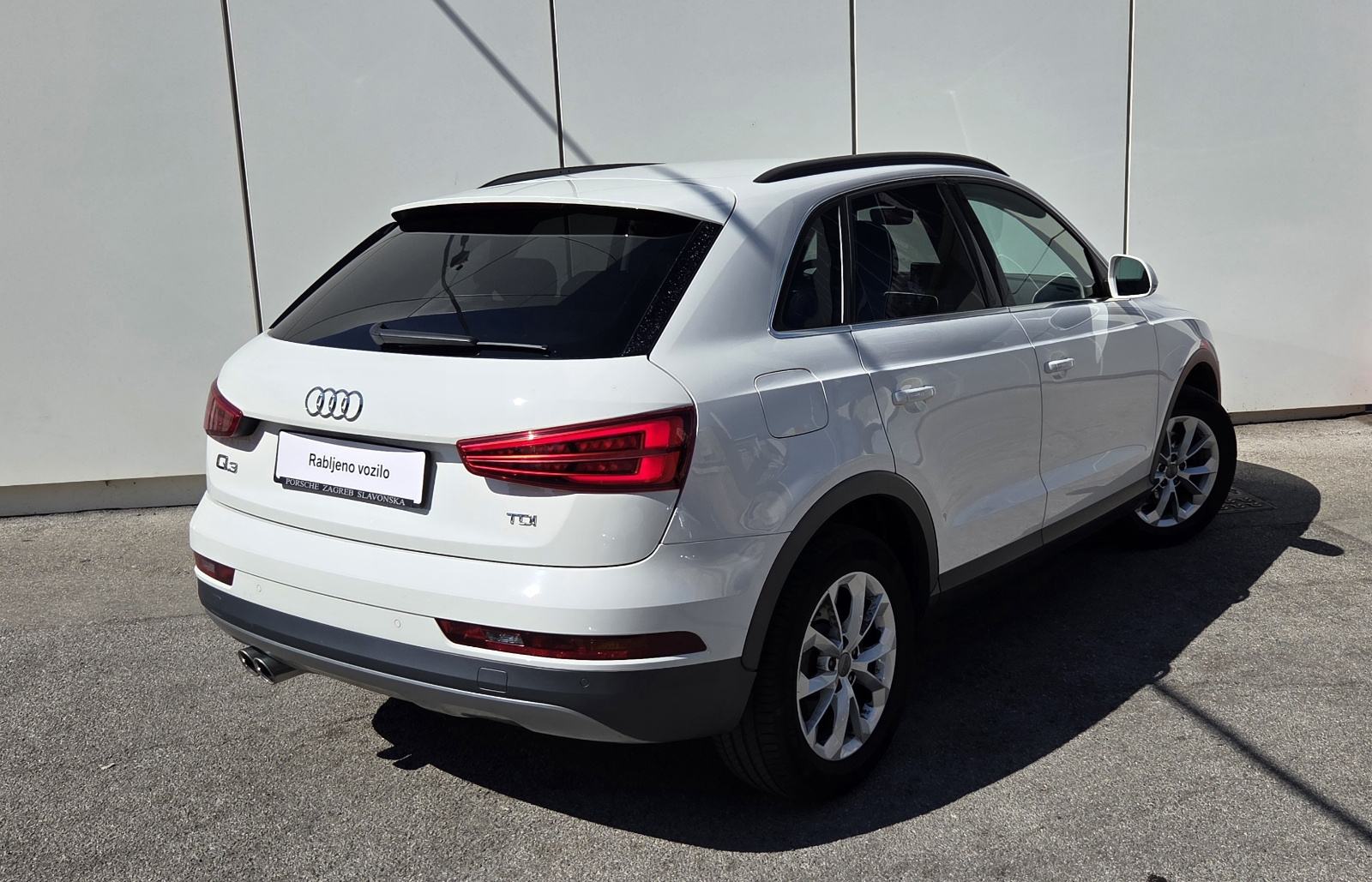 Audi Q3 2,0 TDI * Nije uvoz *, fotografija 2