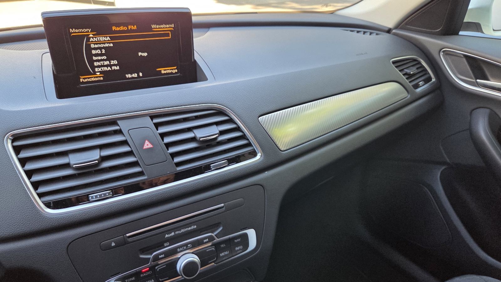 Audi Q3 2,0 TDI * Nije uvoz *, fotografija 10