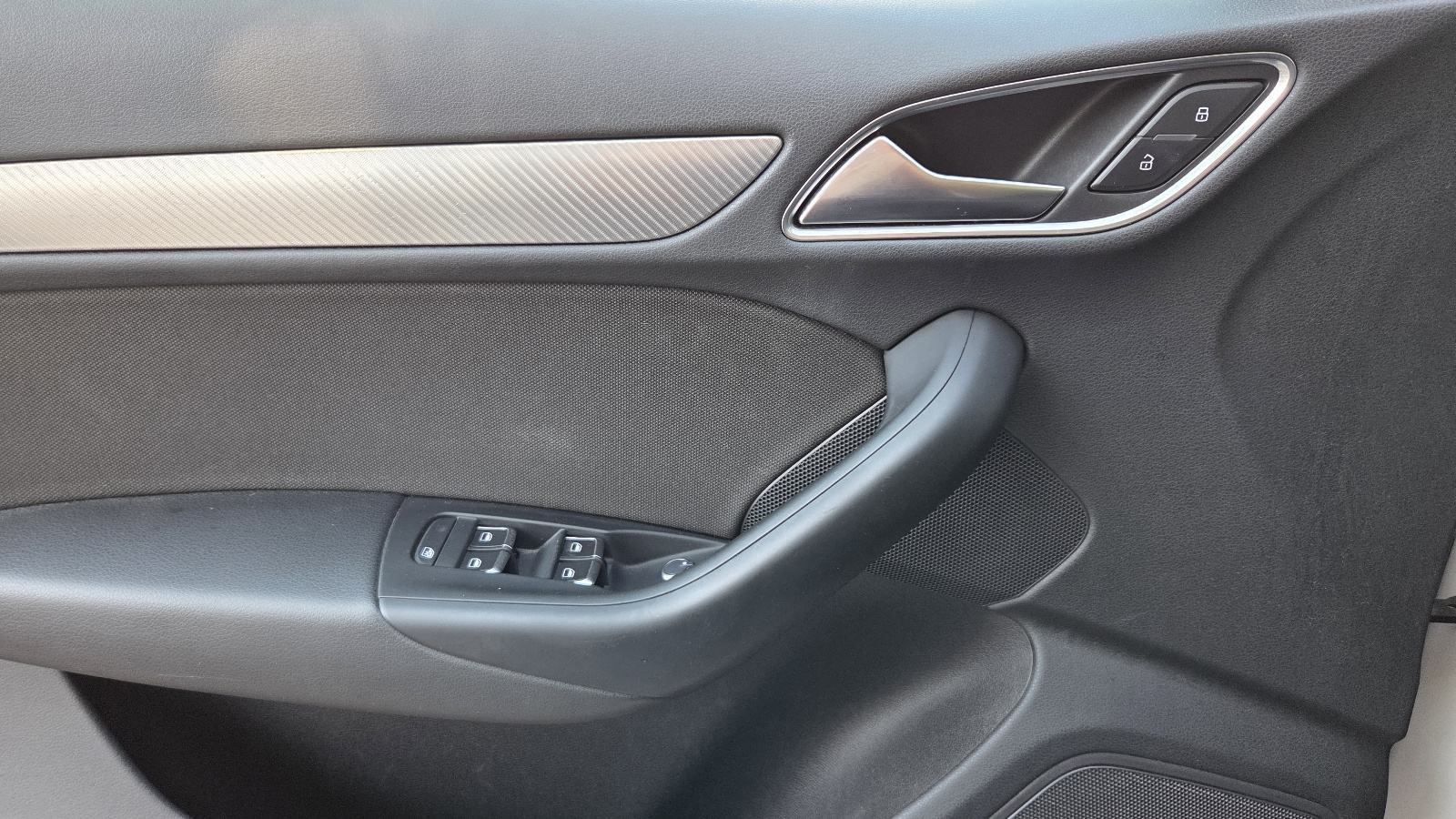 Audi Q3 2,0 TDI * Nije uvoz *, fotografija 12