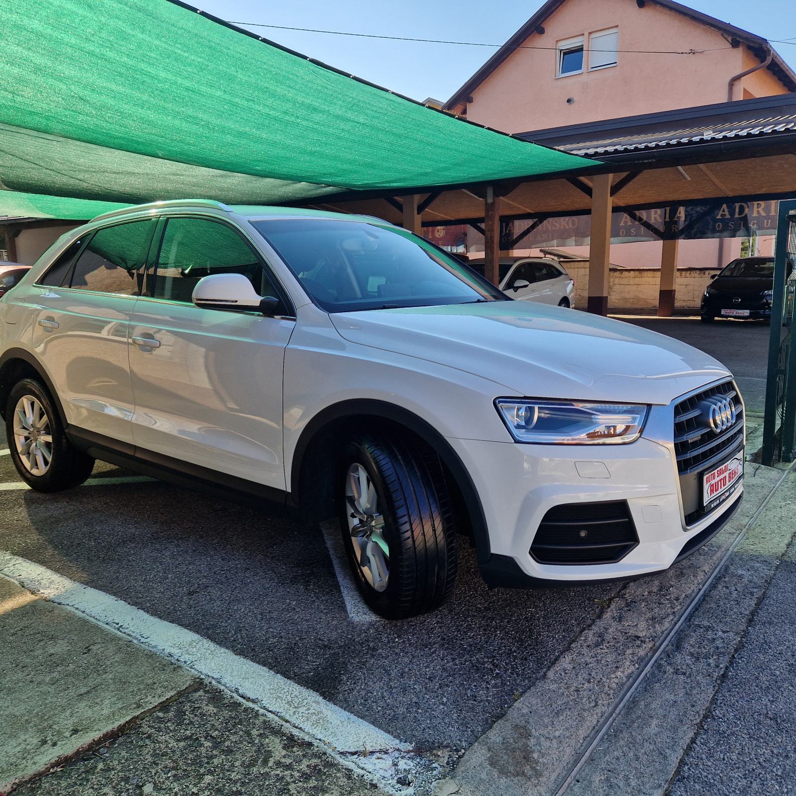 Audi Q3 2,0 TDI QUATTRO DESING S TRONIC,NAVI,Do registracije., fotografija 5