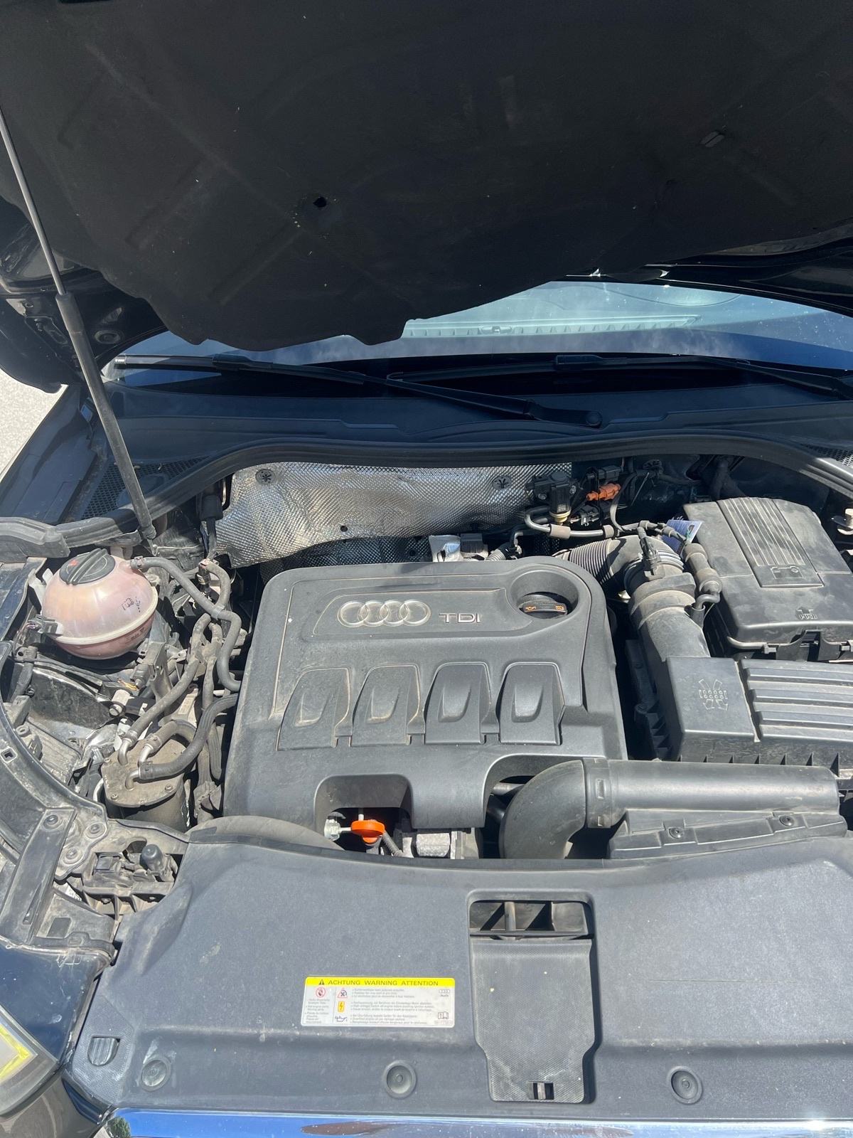 Audi Q3 2,0 TDI reg godinu dana Odlično stanje Nove gume HR Auto, fotografija 9