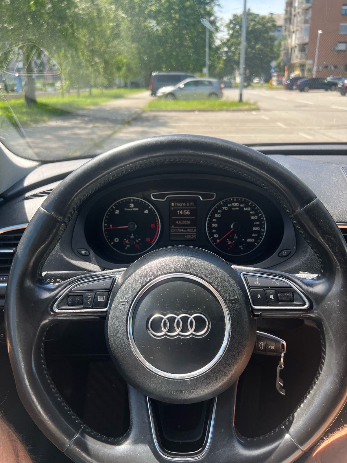 Audi Q3 2,0 TDI reg godinu dana Odlično stanje Nove gume HR Auto, fotografija 12