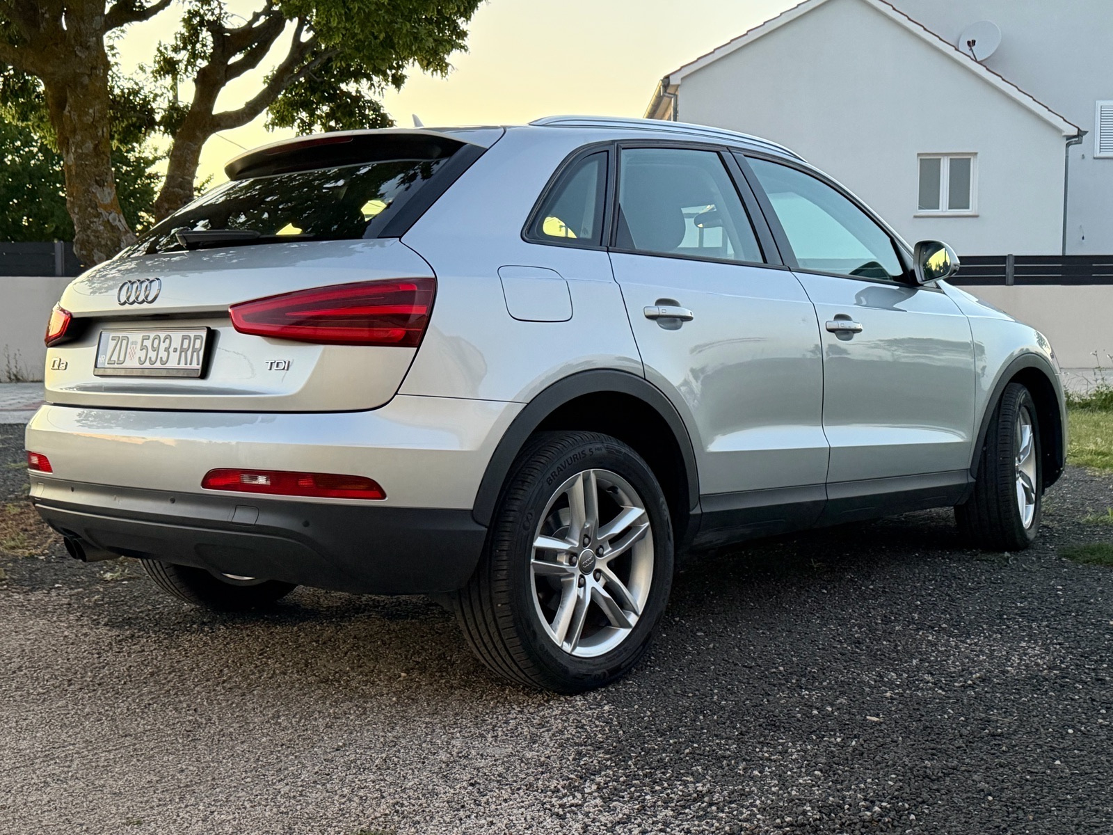 Audi Q3 2,0 TDI, fotografija 3
