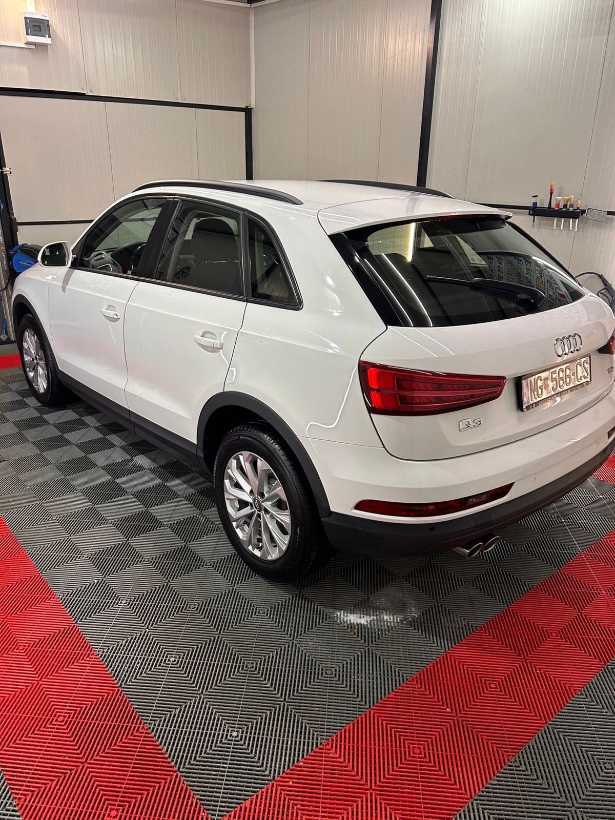 Audi Q3 2,0 TDI, fotografija 2